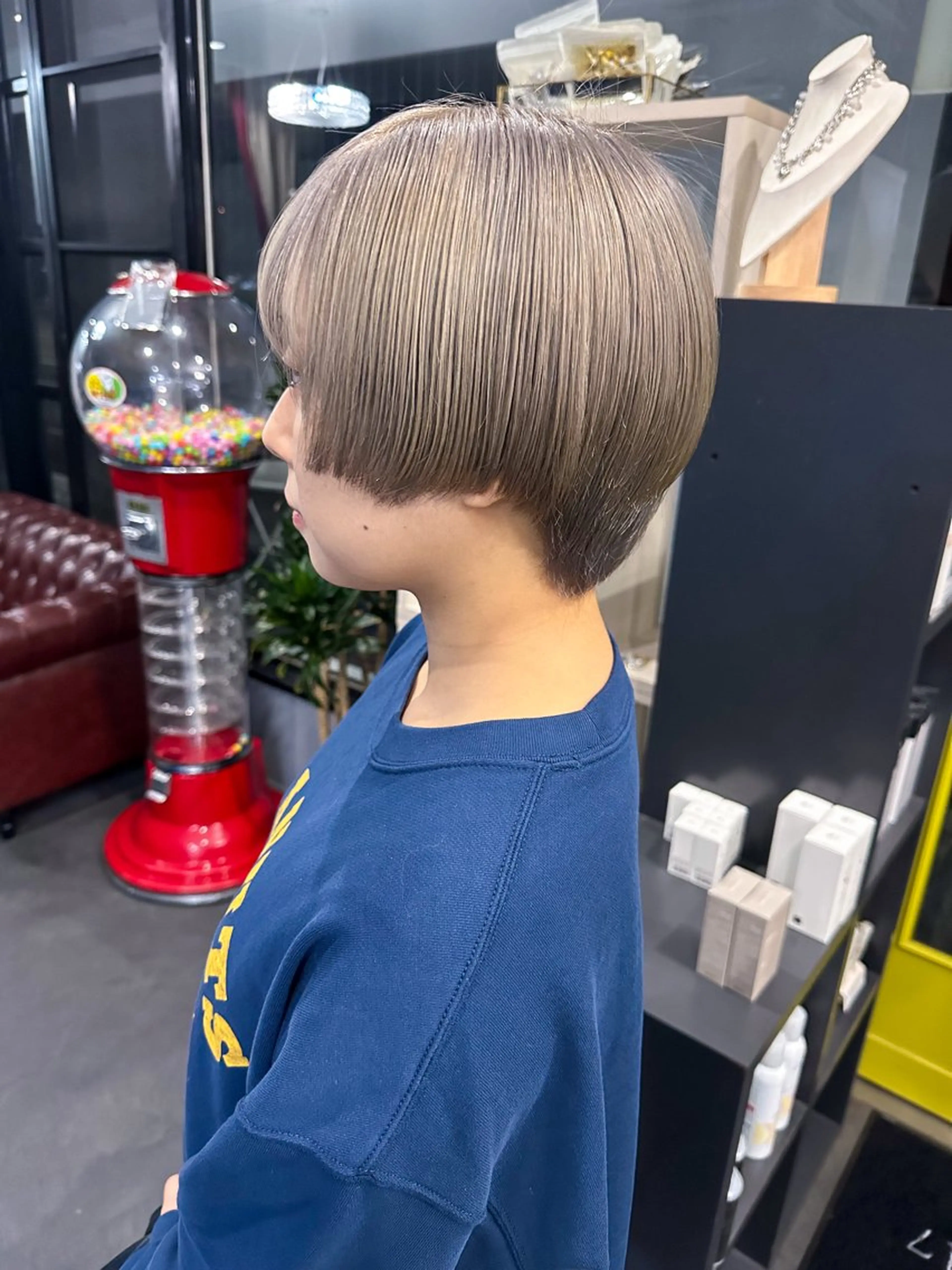 ショート カラー 桒村 沙綾のヘアスタイル