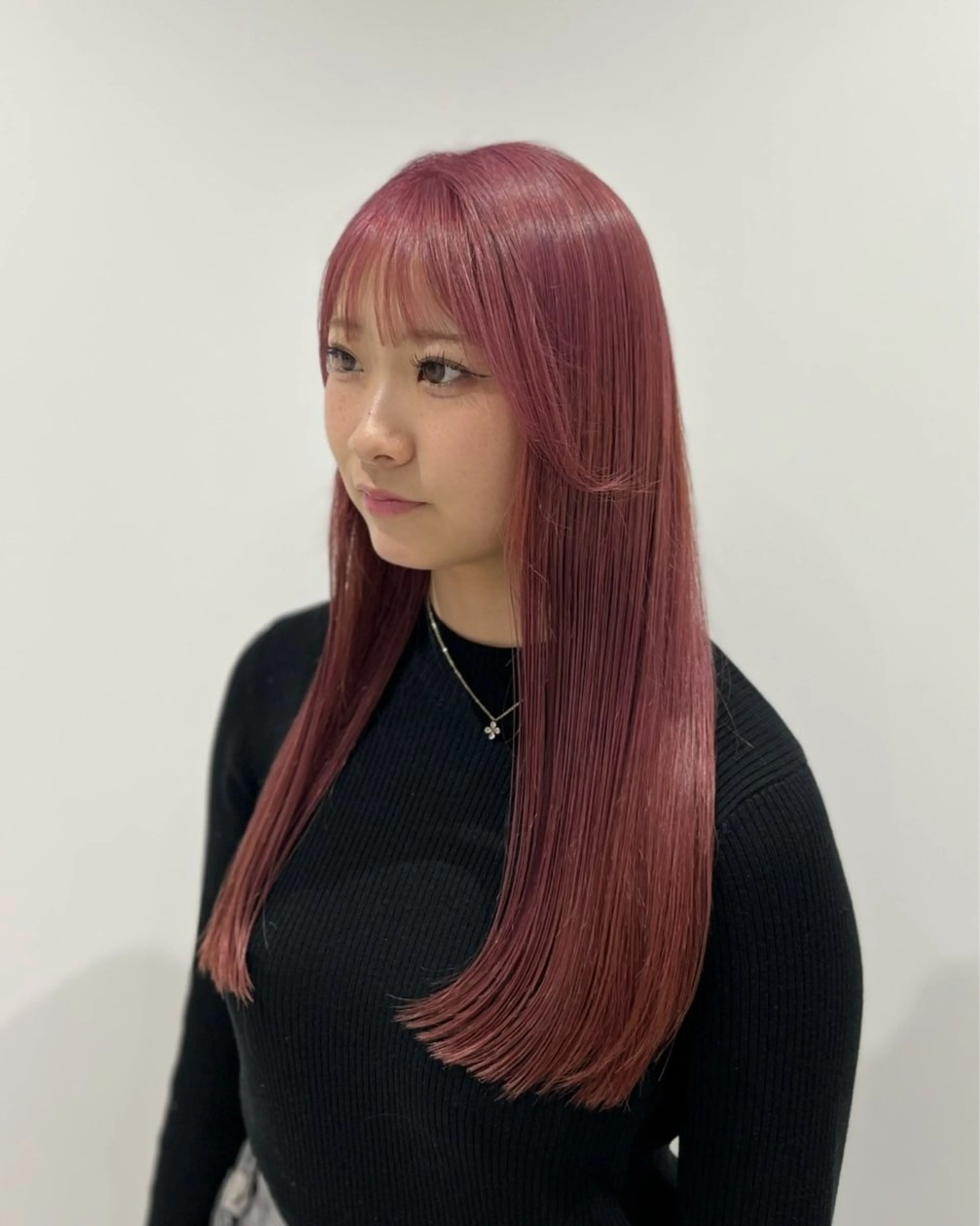 ロング カラー ピンクカラー ヘアカラー トリートメント 🪻ダブルカラー /透明感カラーRioのヘアスタイル