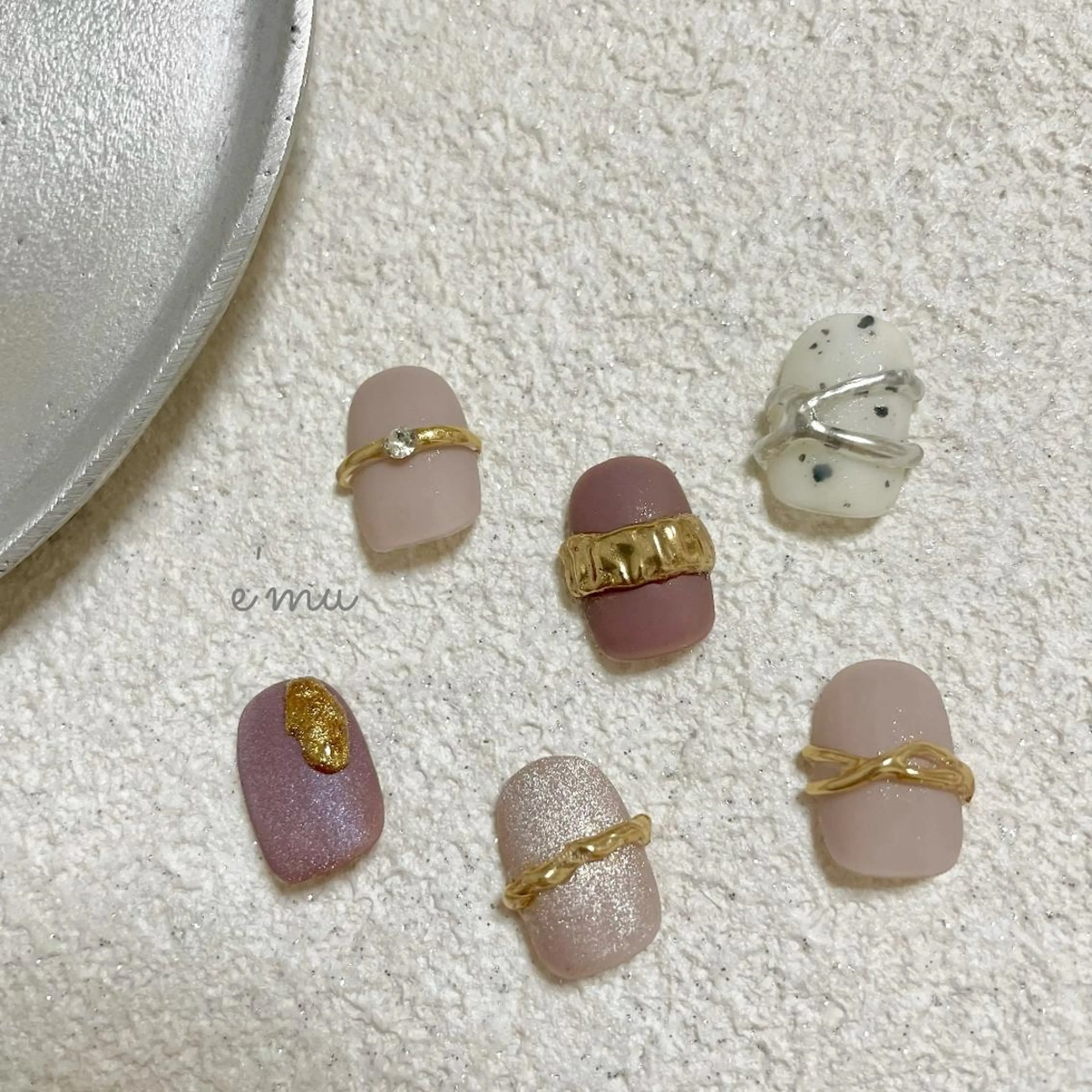 ネイル アートネイル ワンカラーネイル nail salon e'mu💐のネイルデザイン