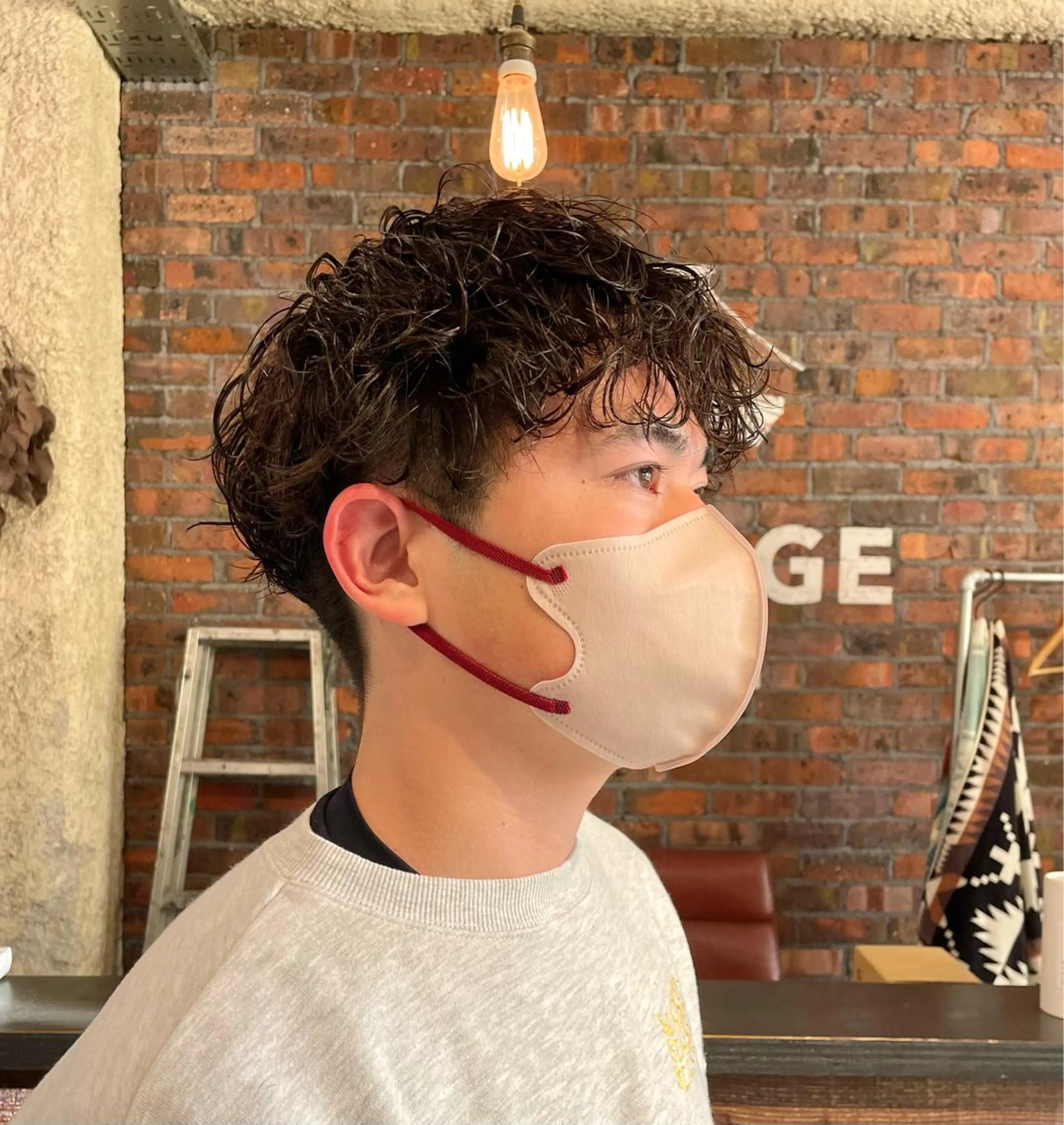 ショート パーマ メンズ メンズパーマ 波巻きパーマ 似合わせカット カット パーマ the BRIDGE 大橋伊織のヘアスタイル