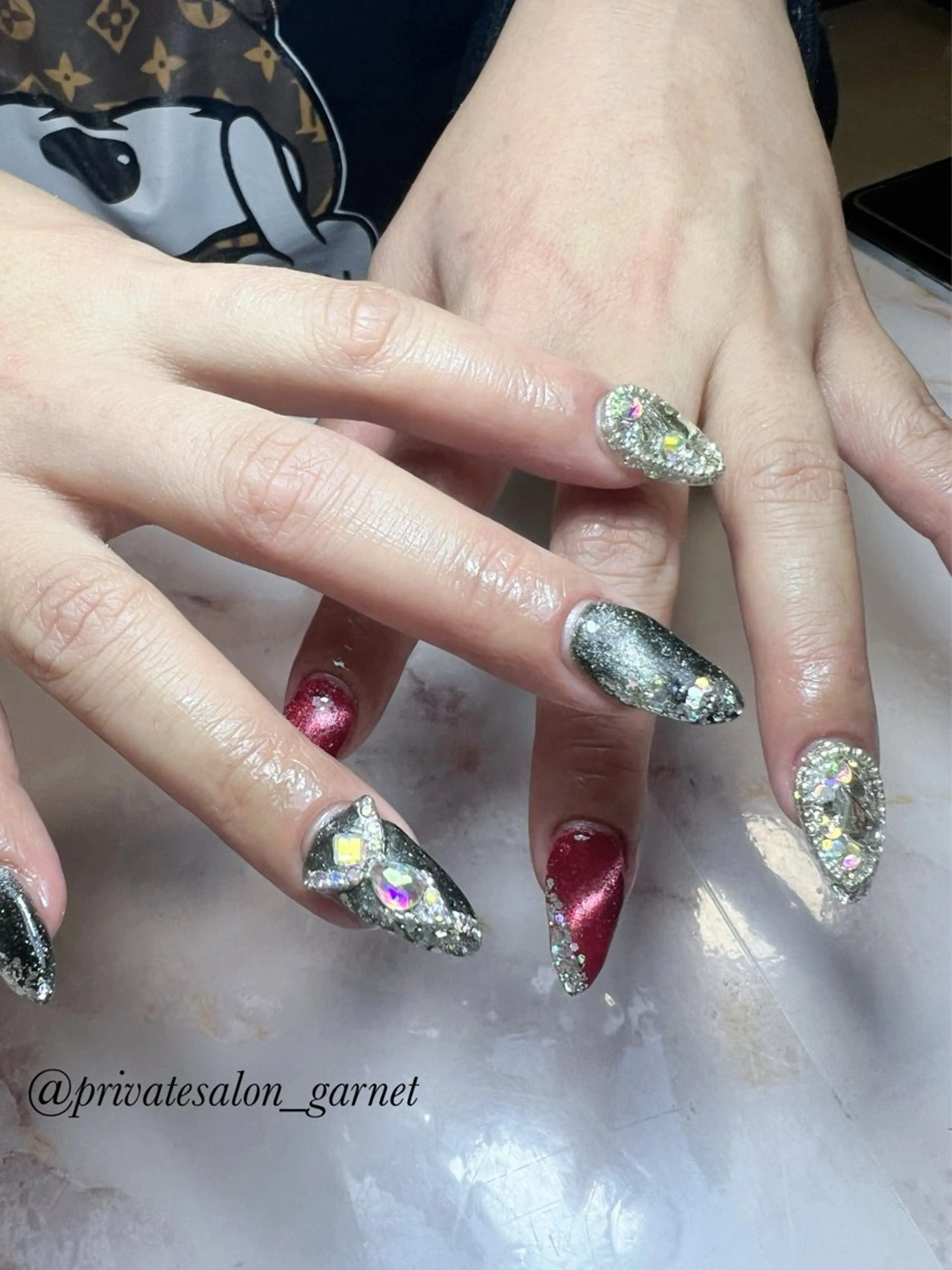 ネイル マグネットネイル Garnet nailのネイルデザイン