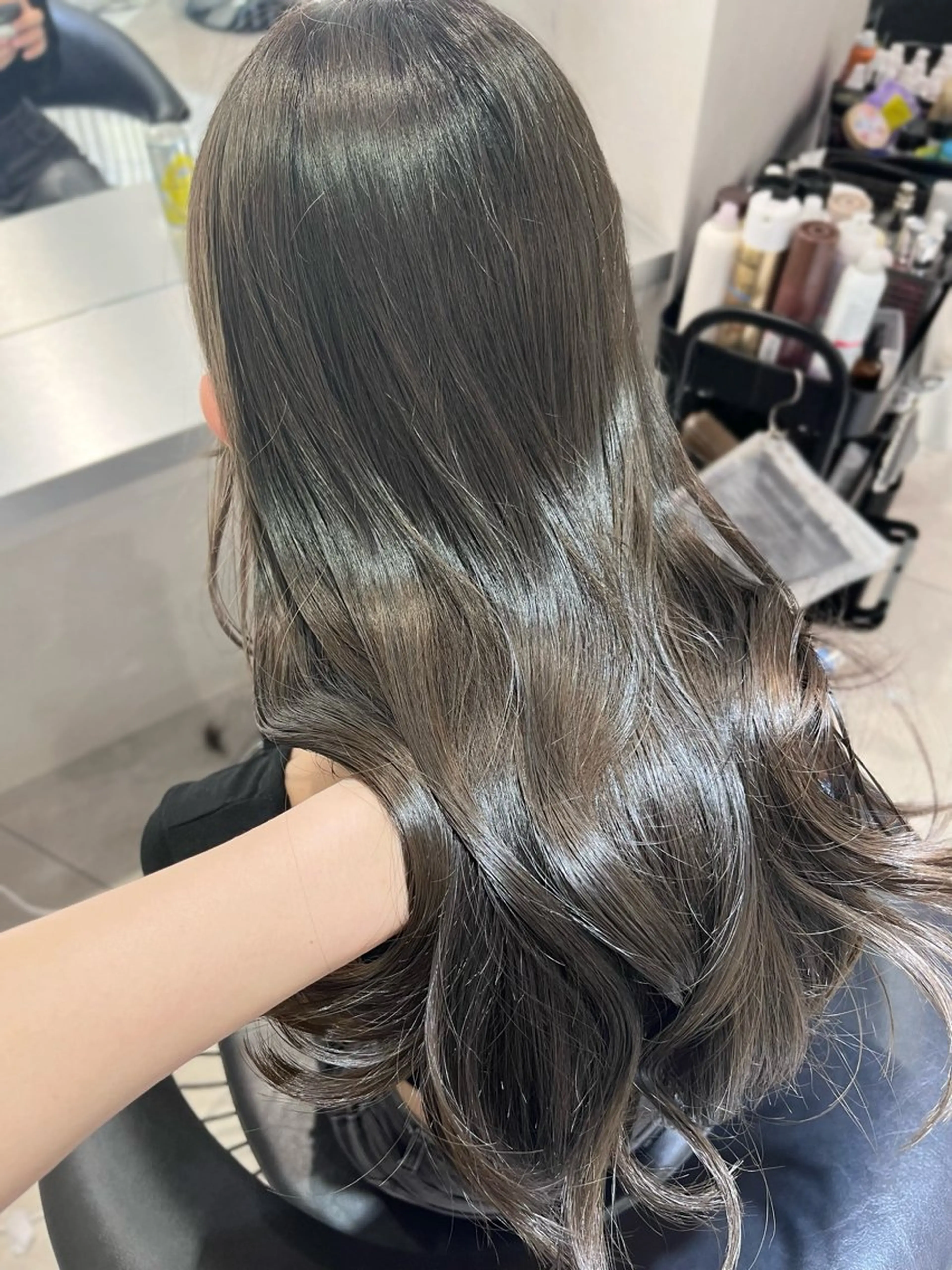 ロング カラー ベージュカラー オリーブベージュ ヘアカラー トリートメント 韓国レイヤー×モテ髪 /MITSUKI🤍のヘアスタイル