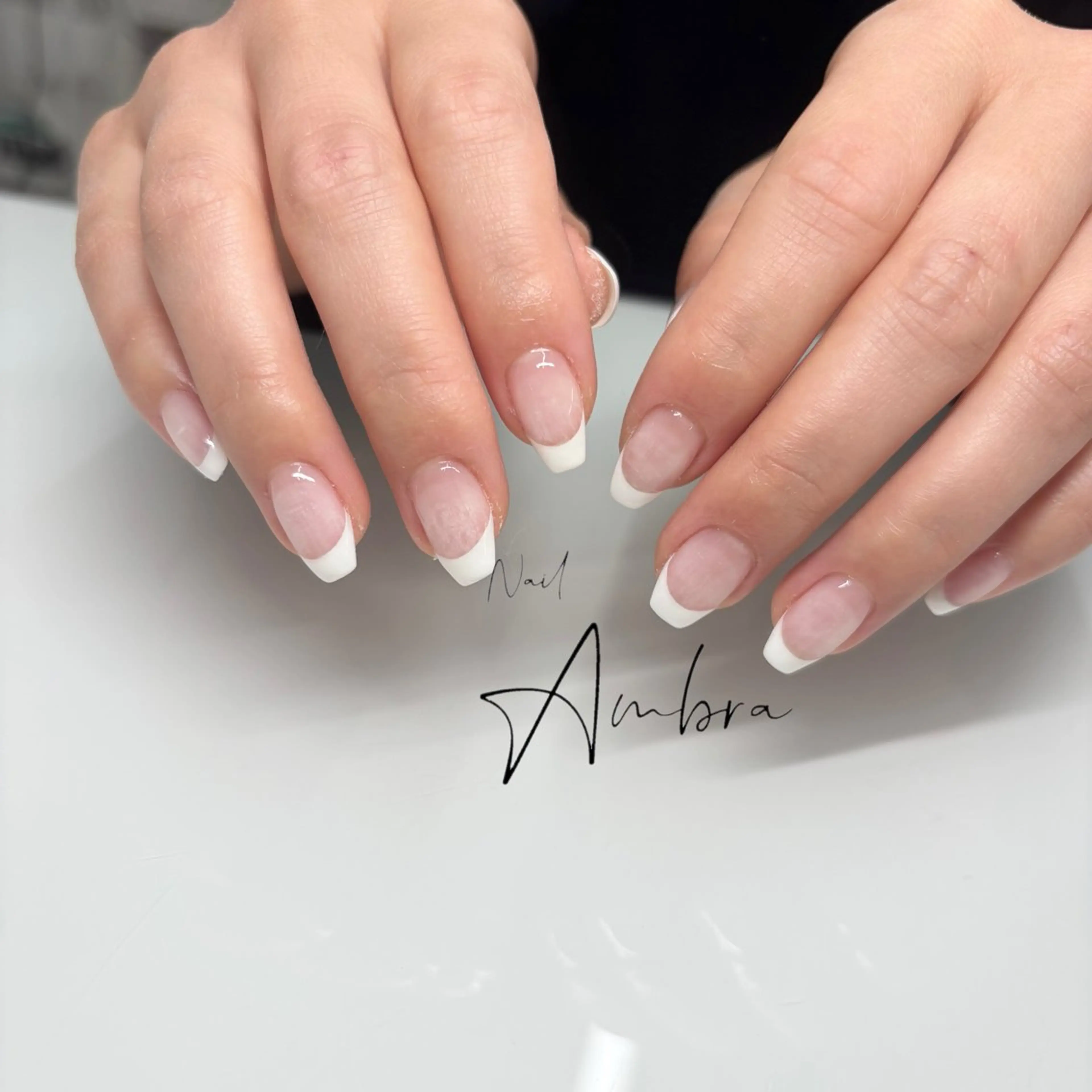 ネイル フレンチネイル ハンドネイル Nail Ambra 天王寺店所属・Nail Ambra 小山のネイルデザイン