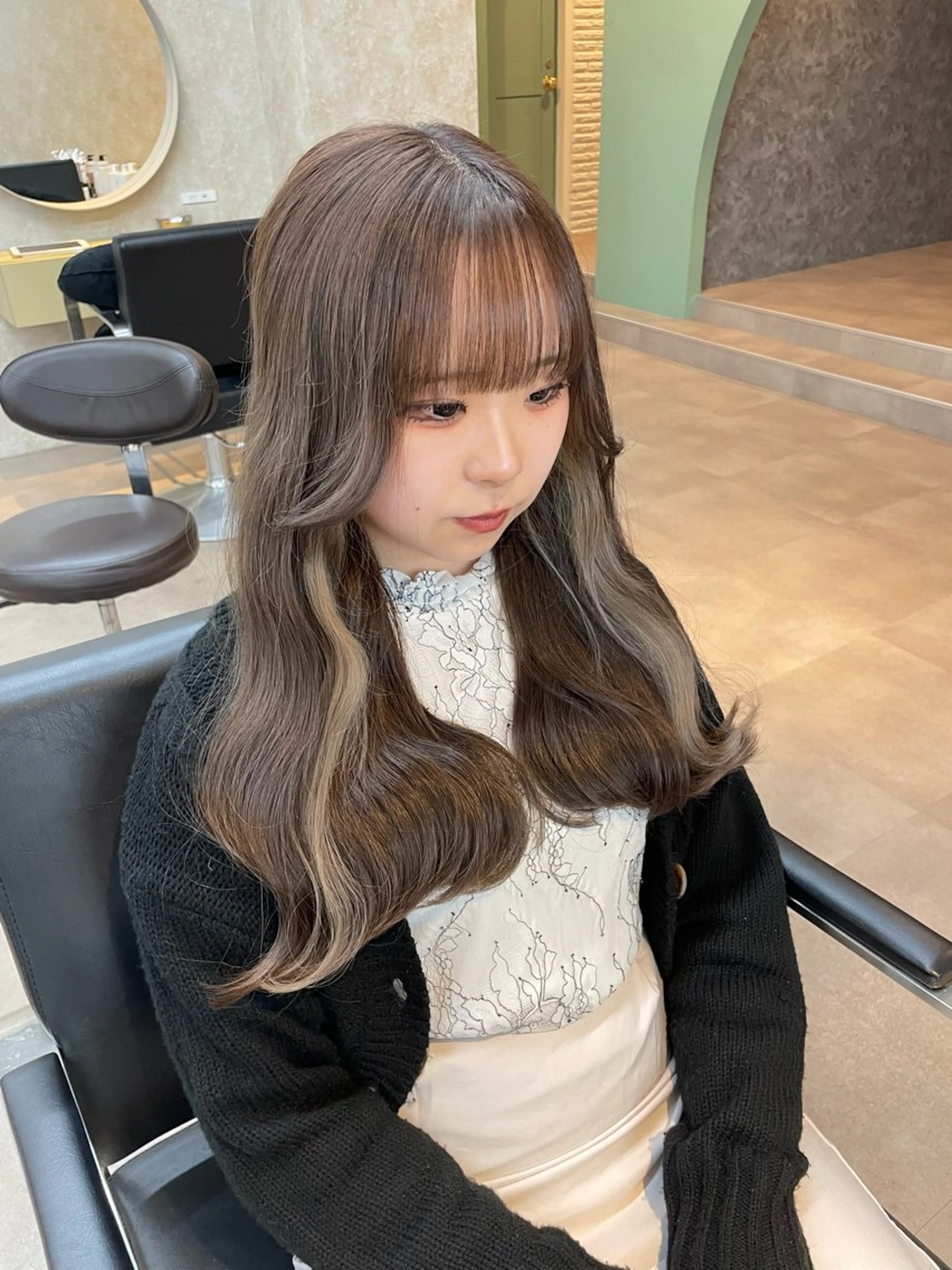 ロング カラー ワンホンレイヤー 福岡天神RAIRAのヘアスタイル