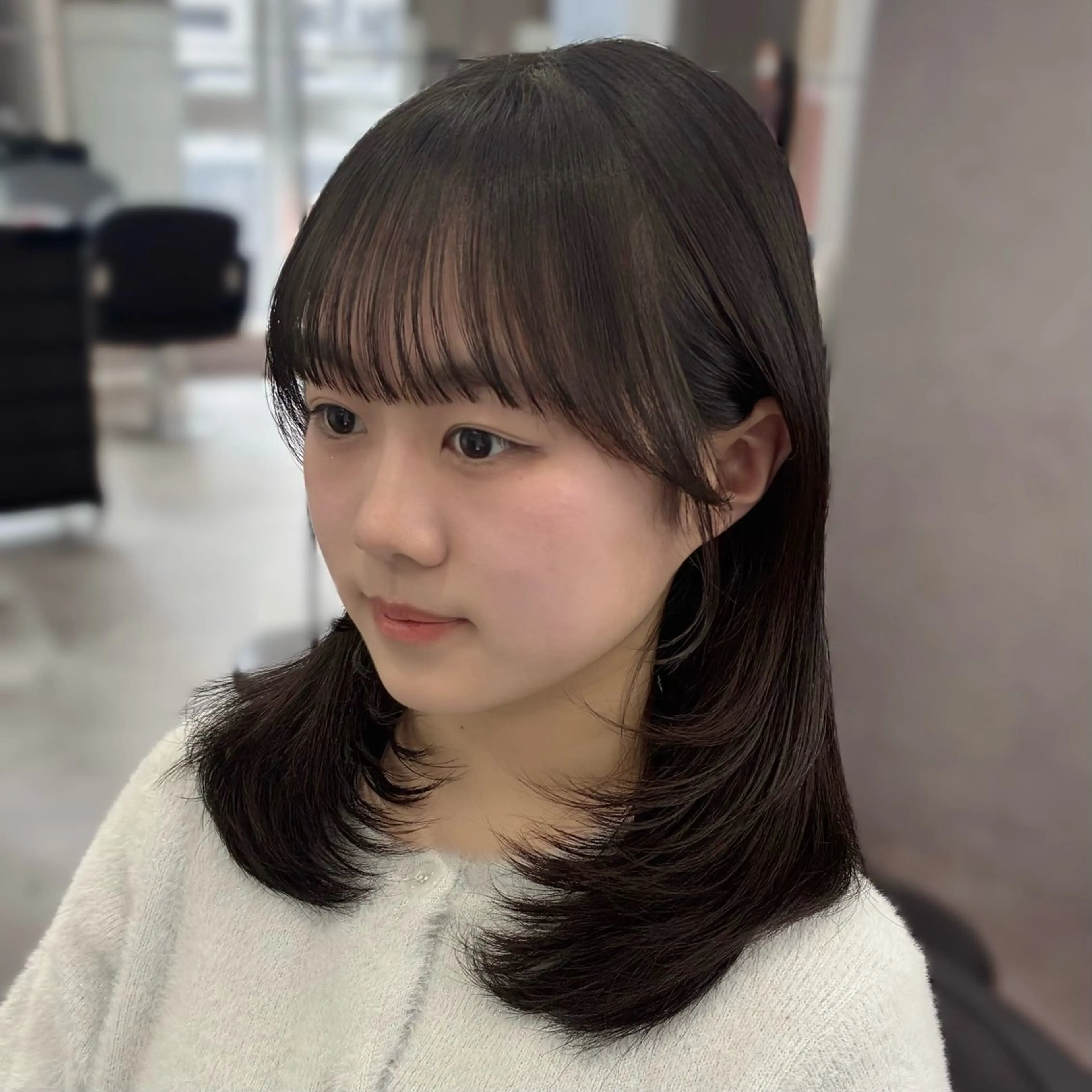 ミディアム ミディアムレイヤー レイヤーカット SUZUNO🤎ボブ レイヤー🫧顔周りのヘアスタイル