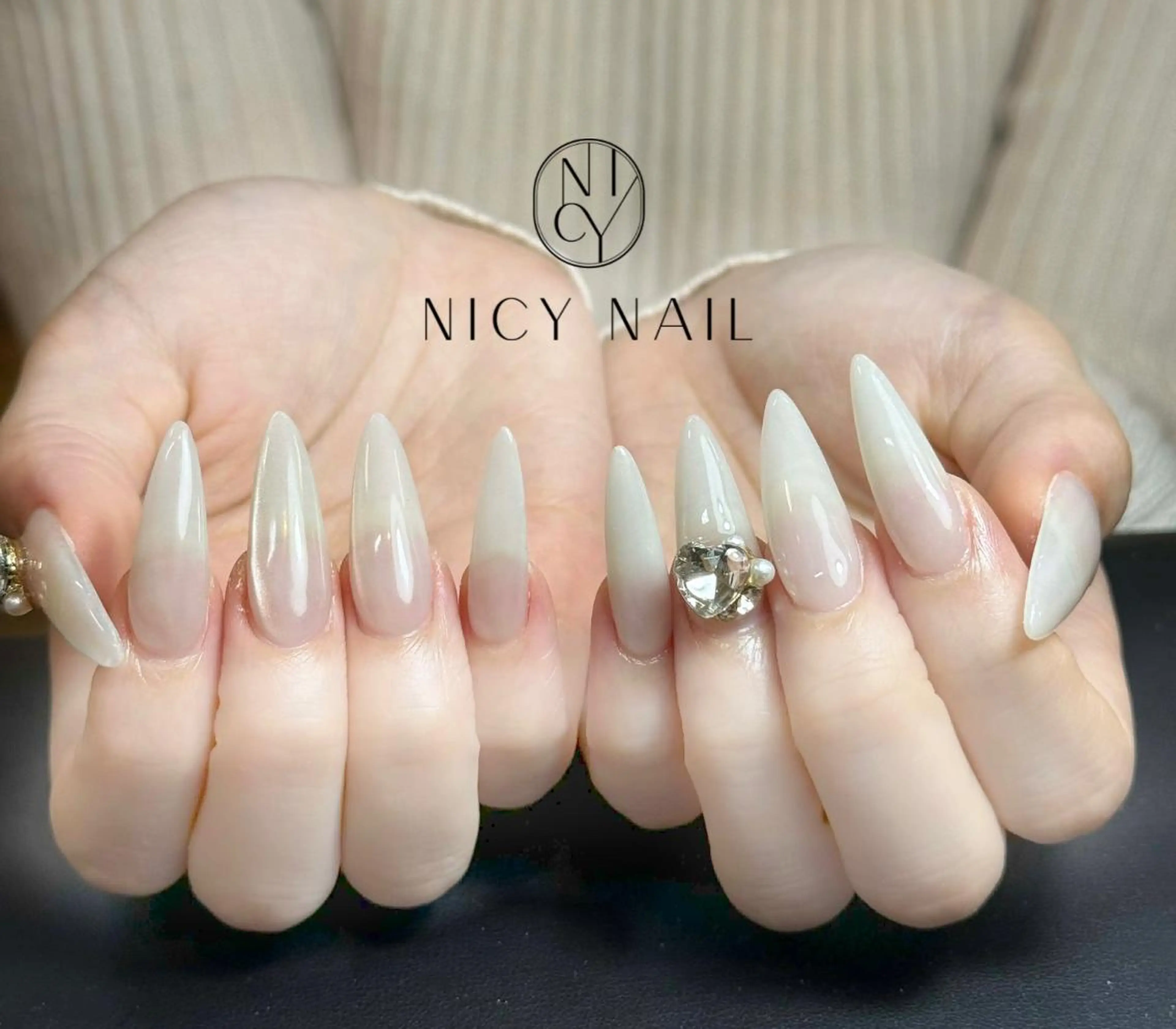 ネイル アートネイル オーロラネイル ブルー チークネイル フットネイル ハンドネイル Anna_ Nicy Nailのネイルデザイン