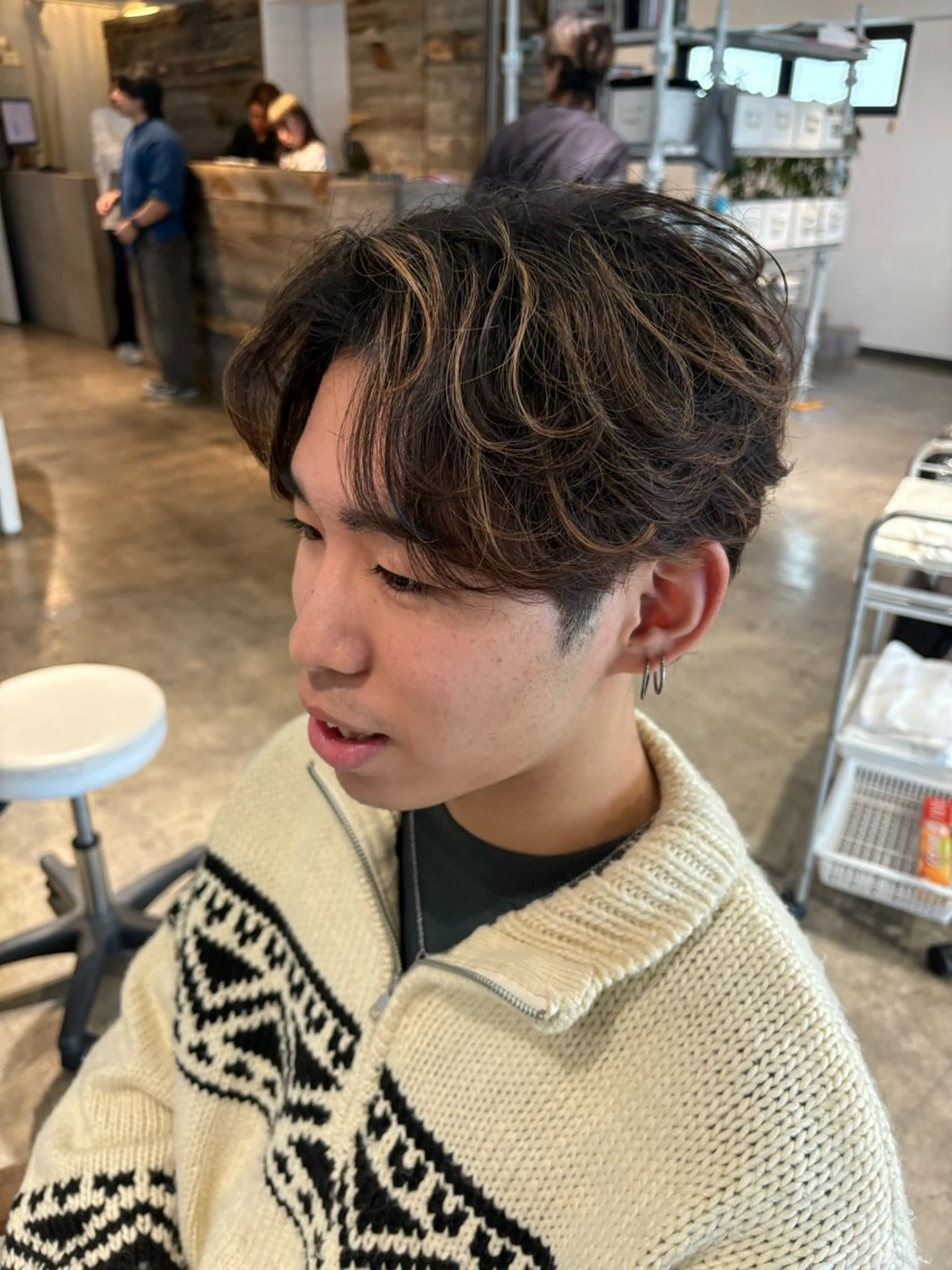 ショート パーマ メンズ センターパート ダウンパーマ フェザーパーマ カルマパーマ メンズ韓国風 become men's hair 名駅店所属・名駅/フェザーパーマ 韓国ヘア/森岡のヘアスタイル