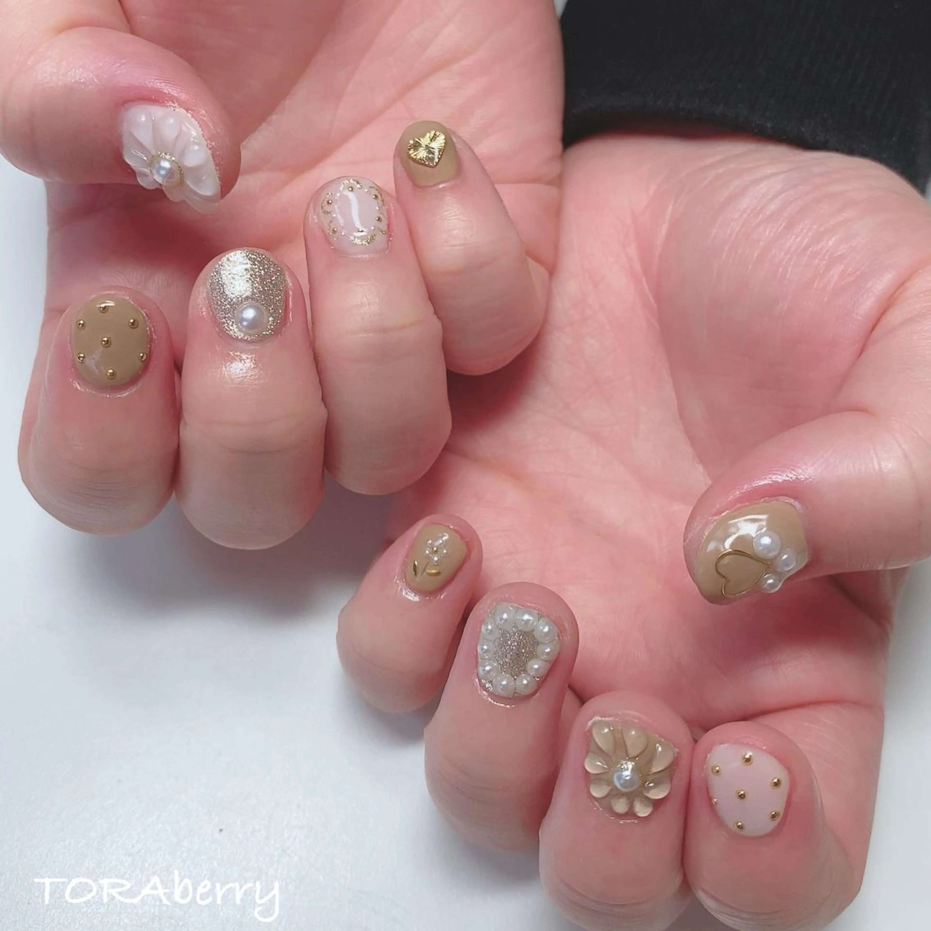 ネイル ハンドネイル ネイリスト なつみのネイルデザイン