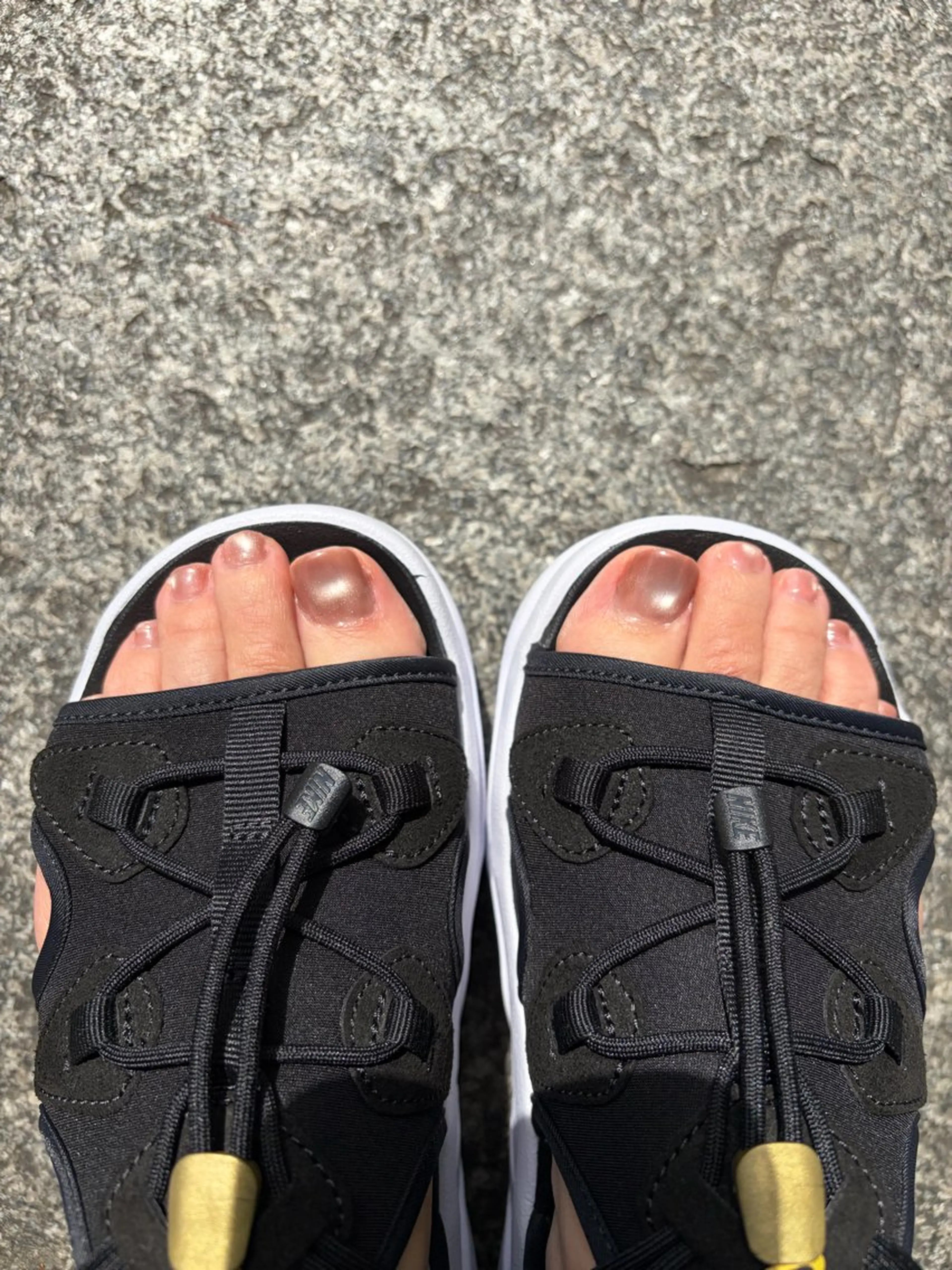 ネイル フットネイル マグネットネイル シンプルネイル saya @manis.のネイルデザイン