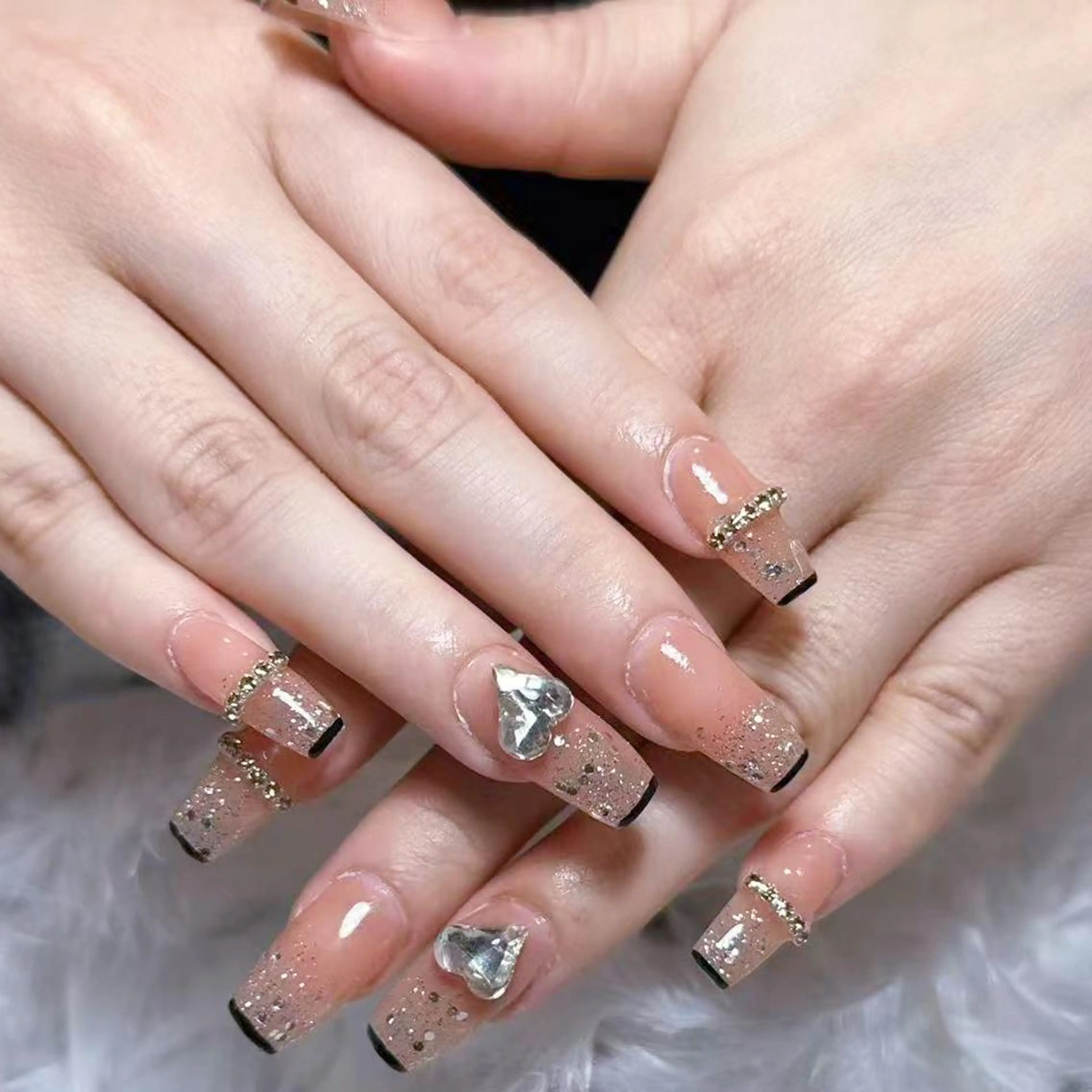 ネイル アートネイル オーロラネイル ガーリー キラキラネイル 韓国ネイル ハンドネイル リナ 💅のネイルデザイン