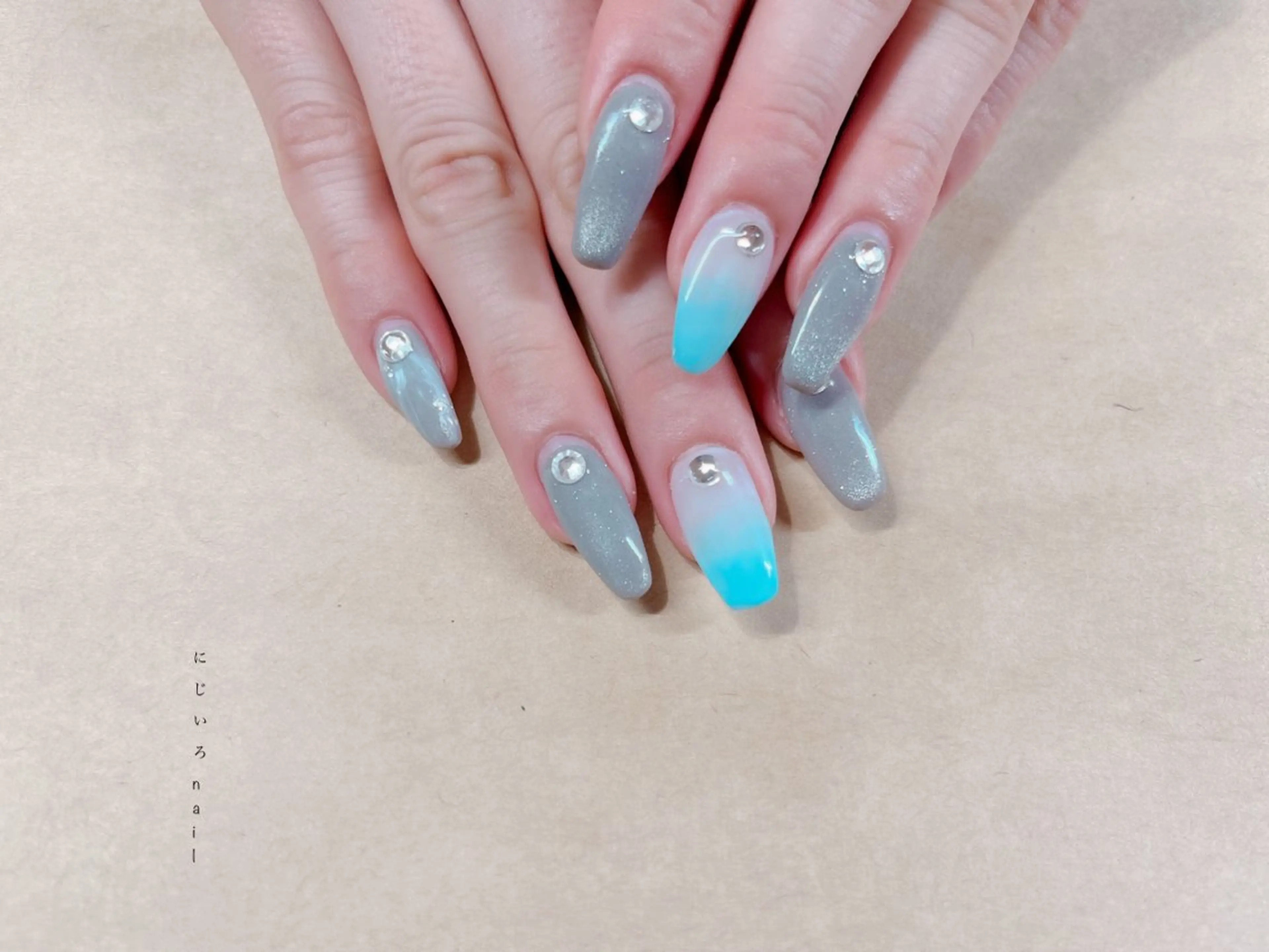 ネイル にじいろ nailのネイルデザイン