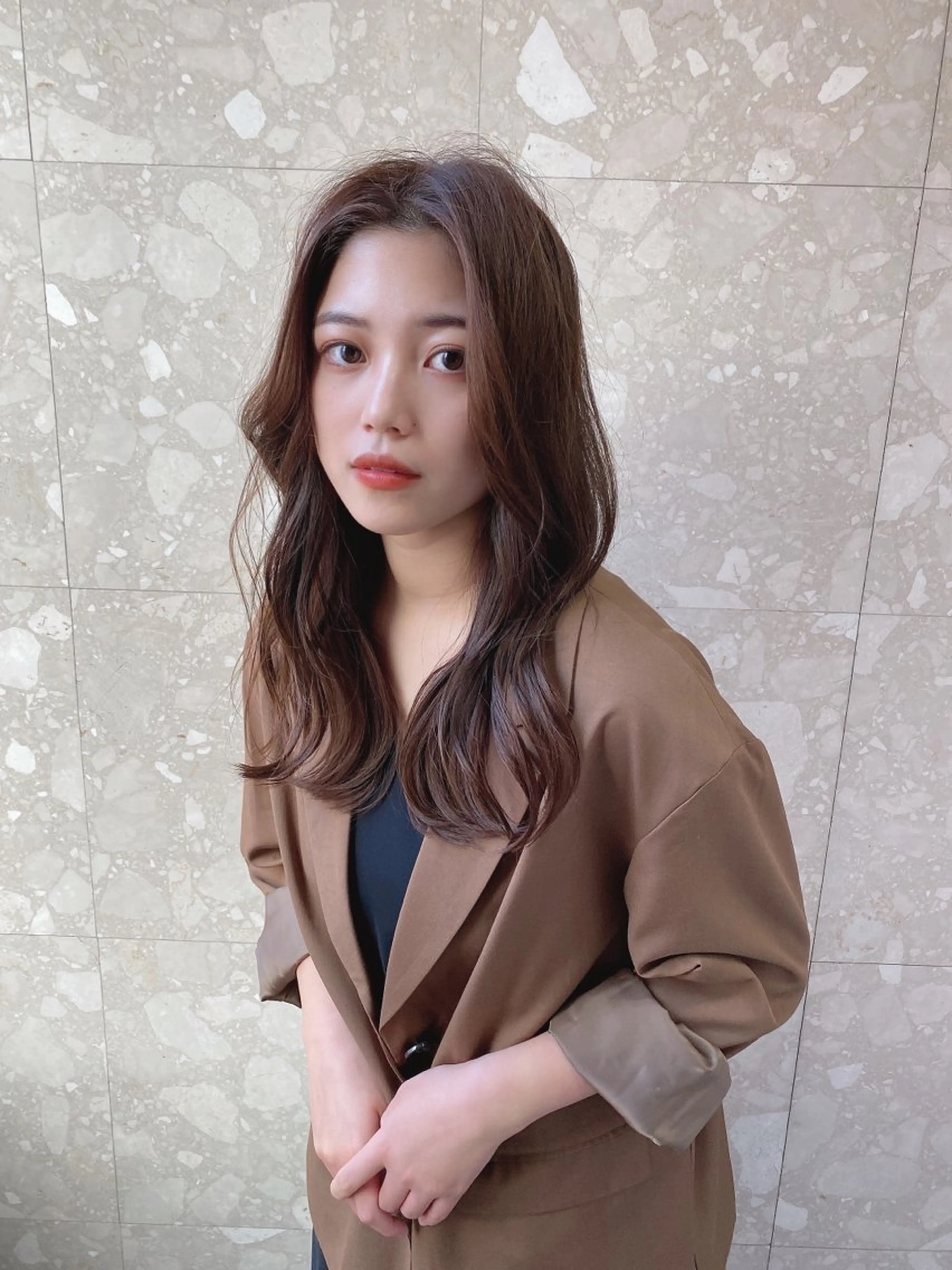 ロング カラー ベージュカラー ブリーチ ダブルカラー グレージュ ミルクティーベージュ 髪質改善美容師 個室サロン白金厚哉のヘアスタイル