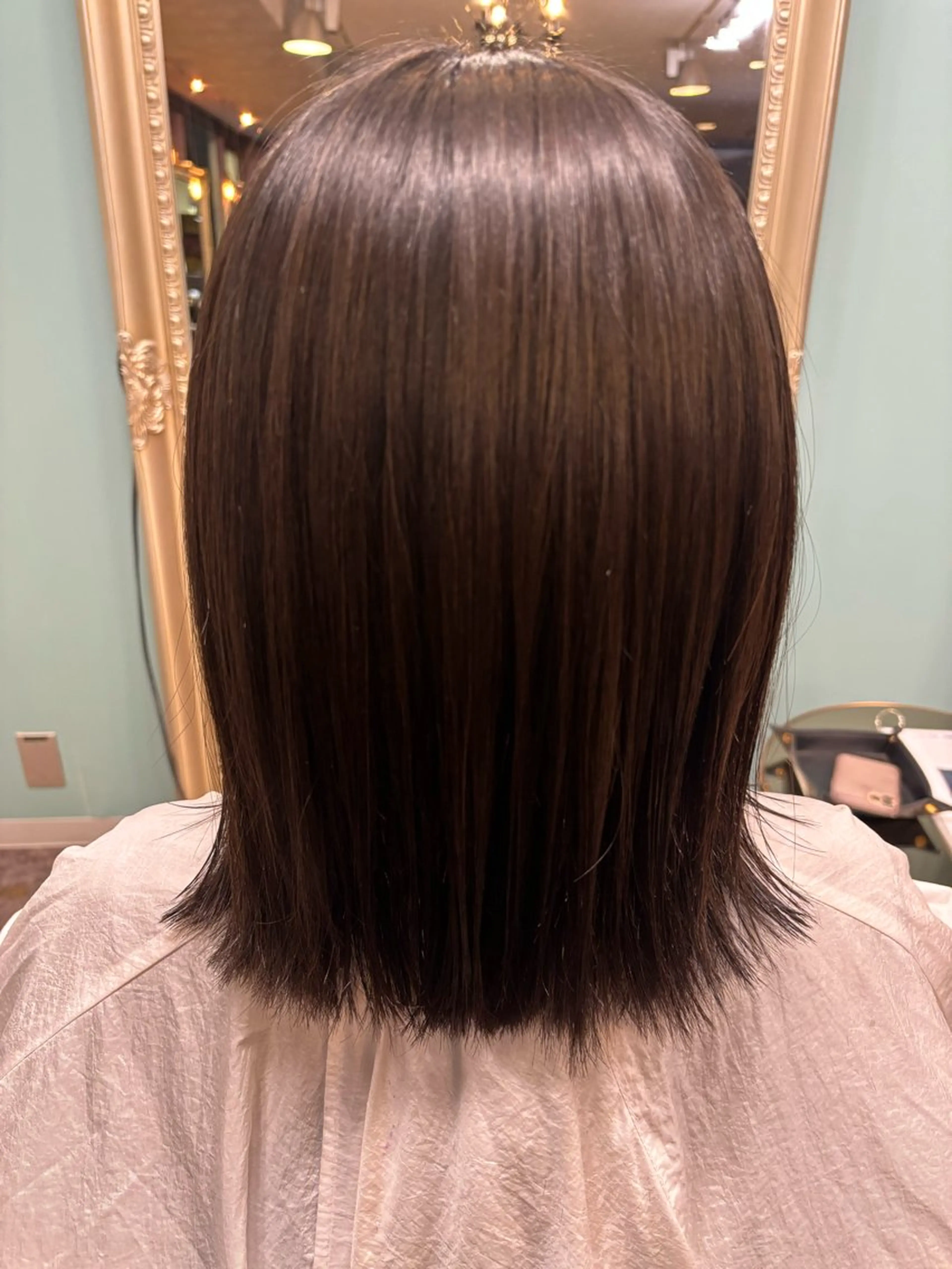 ミディアム 佐藤 莉子のヘアスタイル