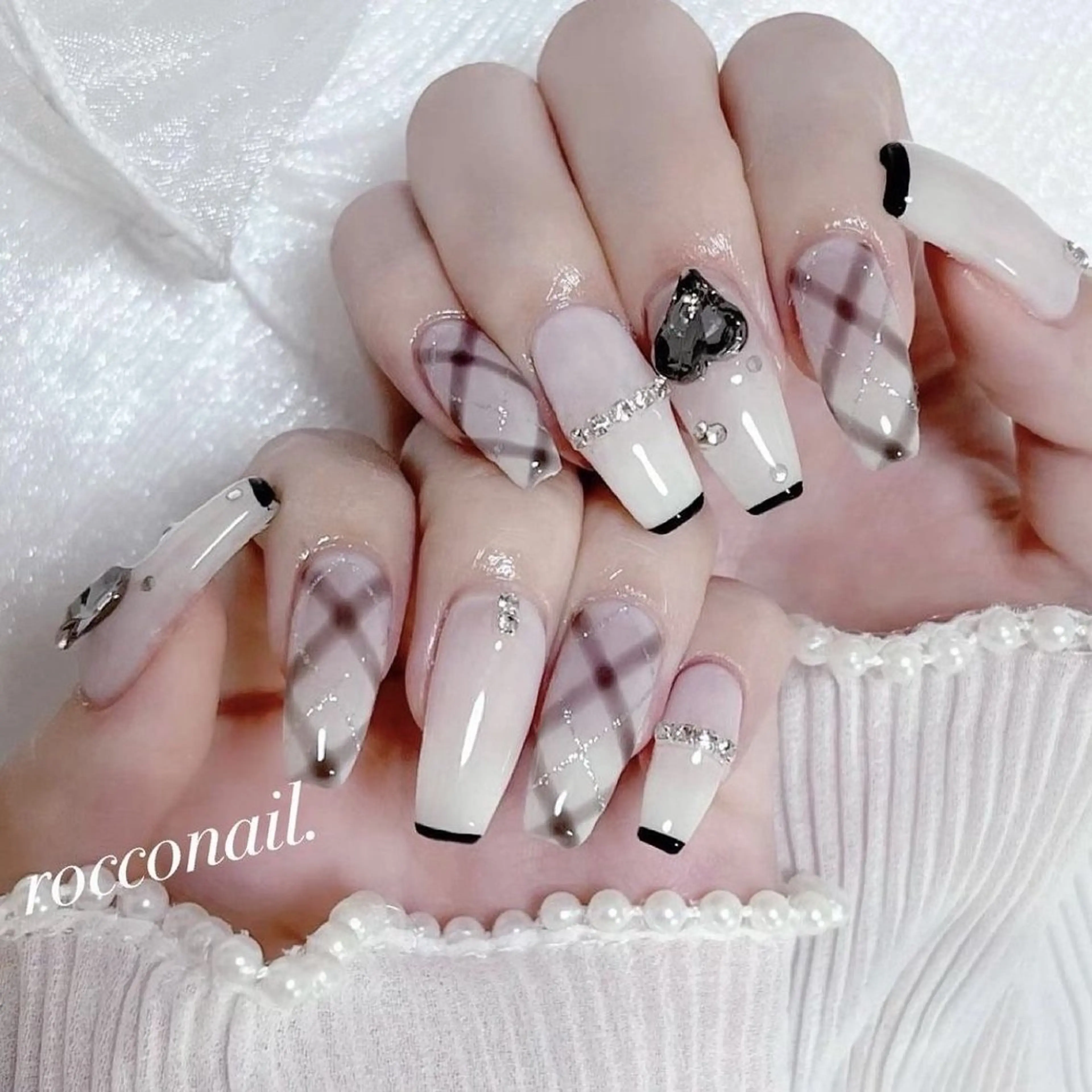 ネイル 長さ出し マグネットネイル ミラーネイル ピンク 冬ネイル Lee Nailsのネイルデザイン