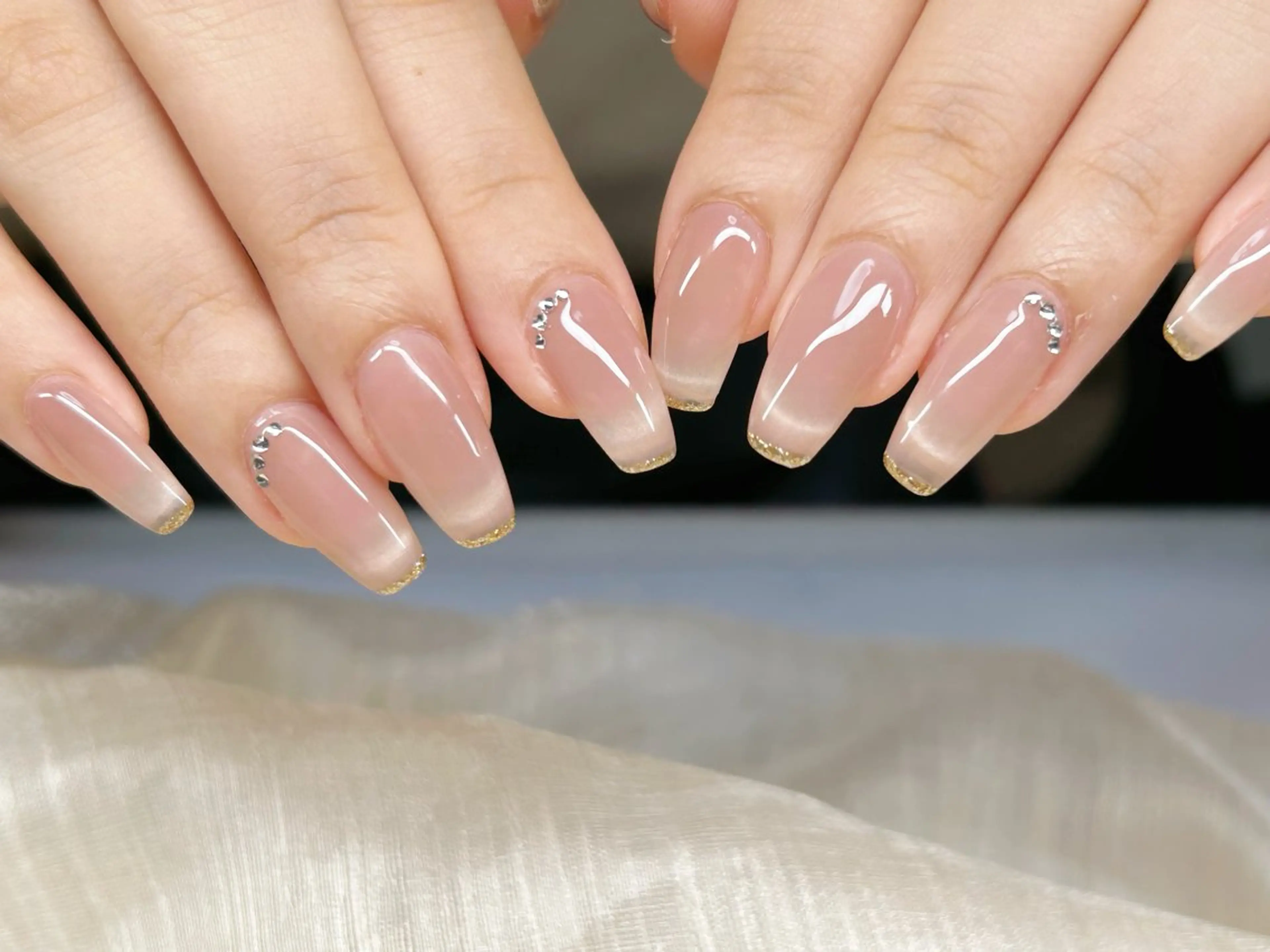 ネイル アートネイル チークネイル 成人式 入学式 長さ出し ハンドネイル Lino Nailのネイルデザイン