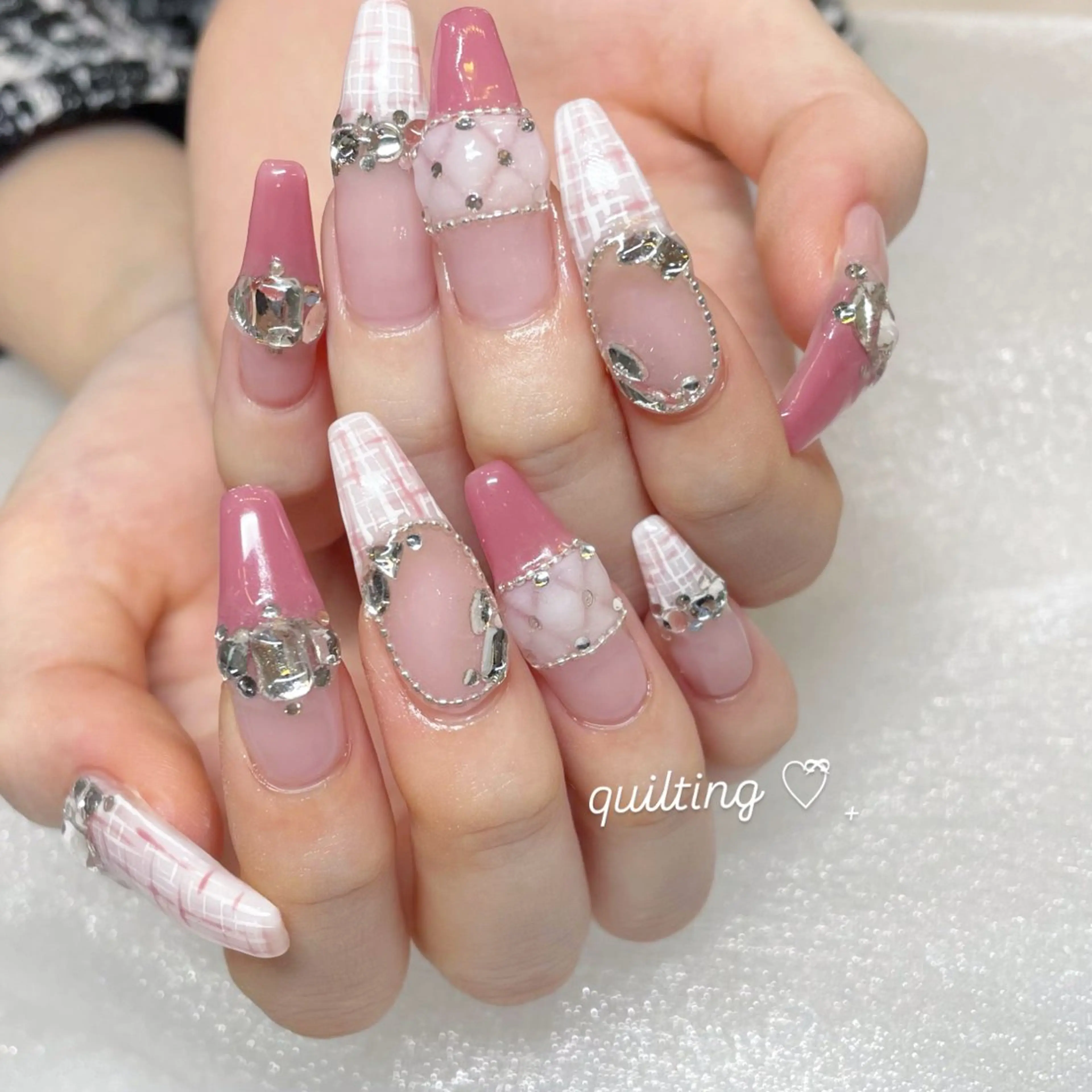 ネイル ガーリー ピンク ツイードネイル ハンドネイル Tsukahara 🌷仙台PARCOのネイルデザイン