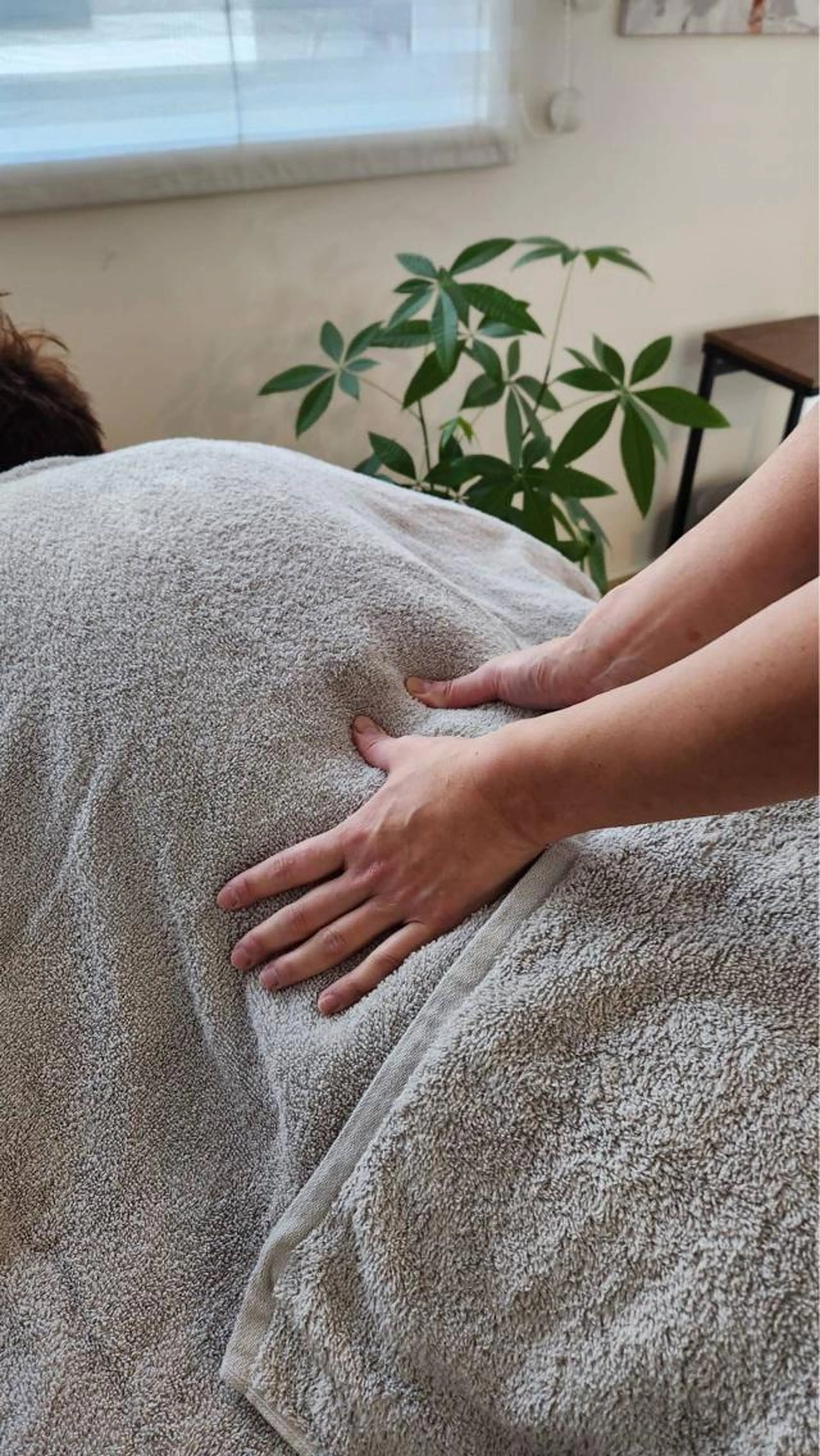 【全身もみほぐし+ヘッド+オイルフット100分】足先から頭の先までスッキリ✨肩こり・首こりに🌿の写真