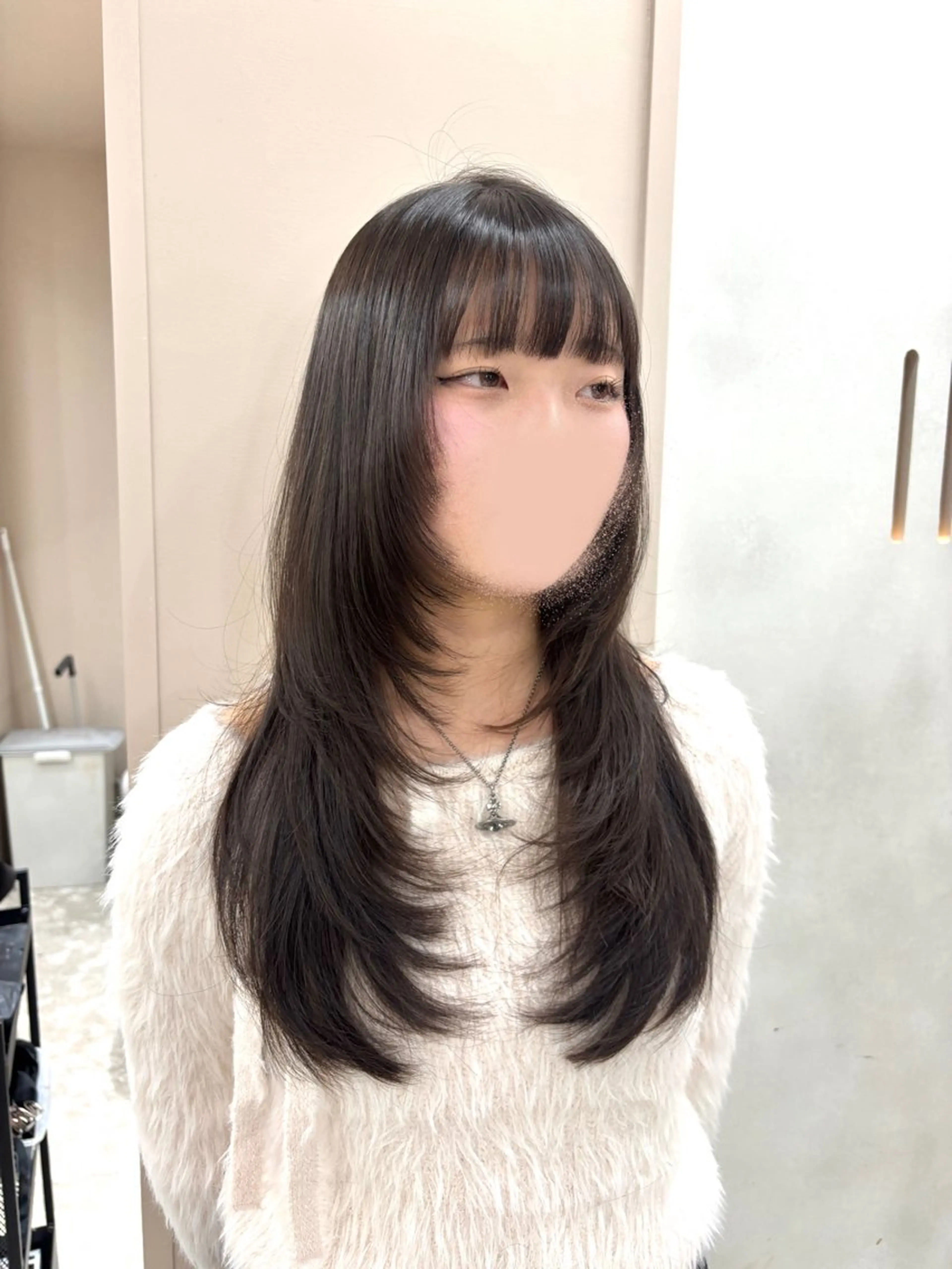 ロング レイヤーカット 小顔カット カット トリートメント コトネ🫧 韓国風レイヤーカットのヘアスタイル