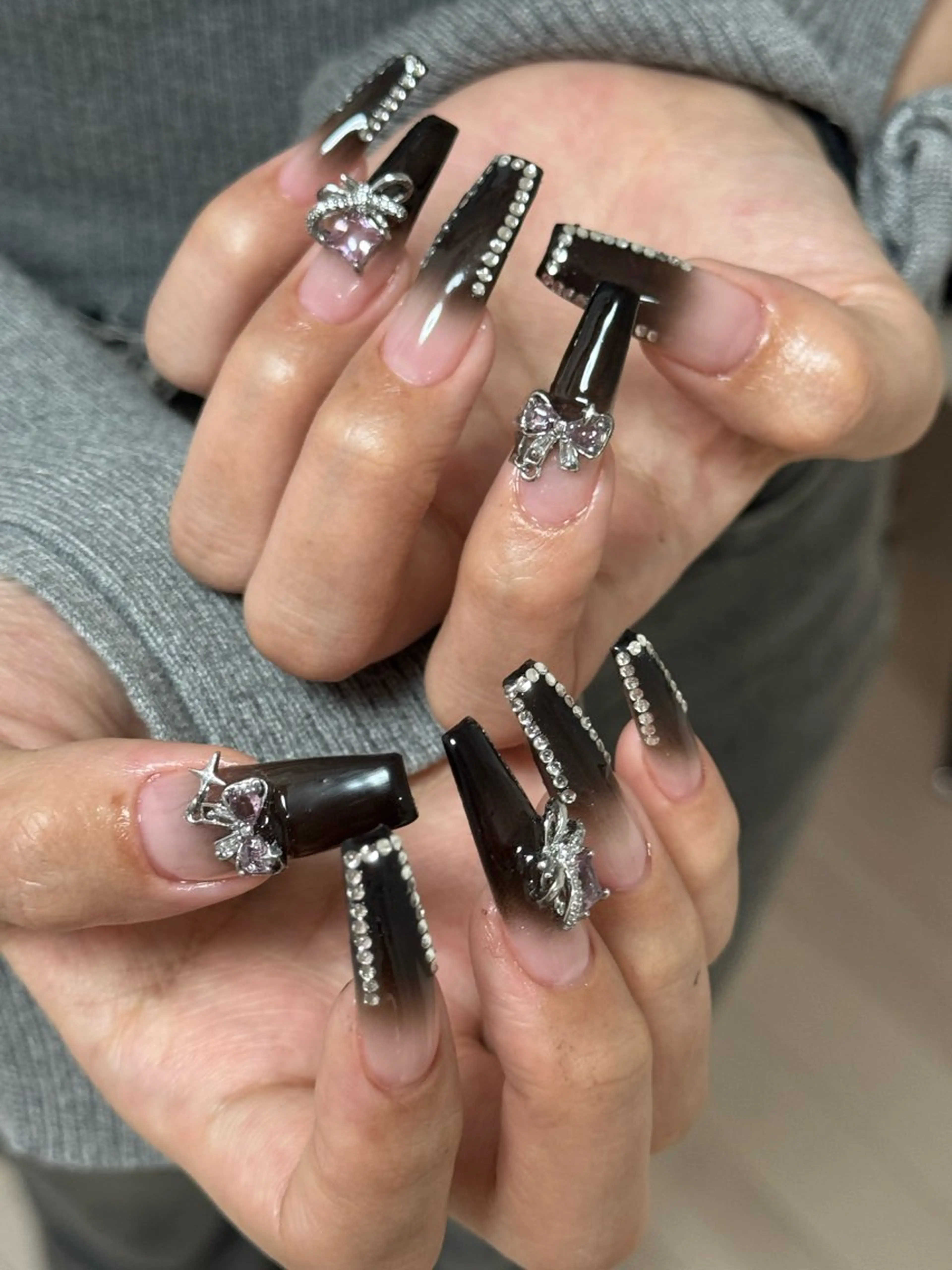 ネイル アートネイル オーロラネイル チークネイル フレンチネイル ガラスフレンチ ハンドネイル 🎀🎀YooLi Nail Salonのネイルデザイン