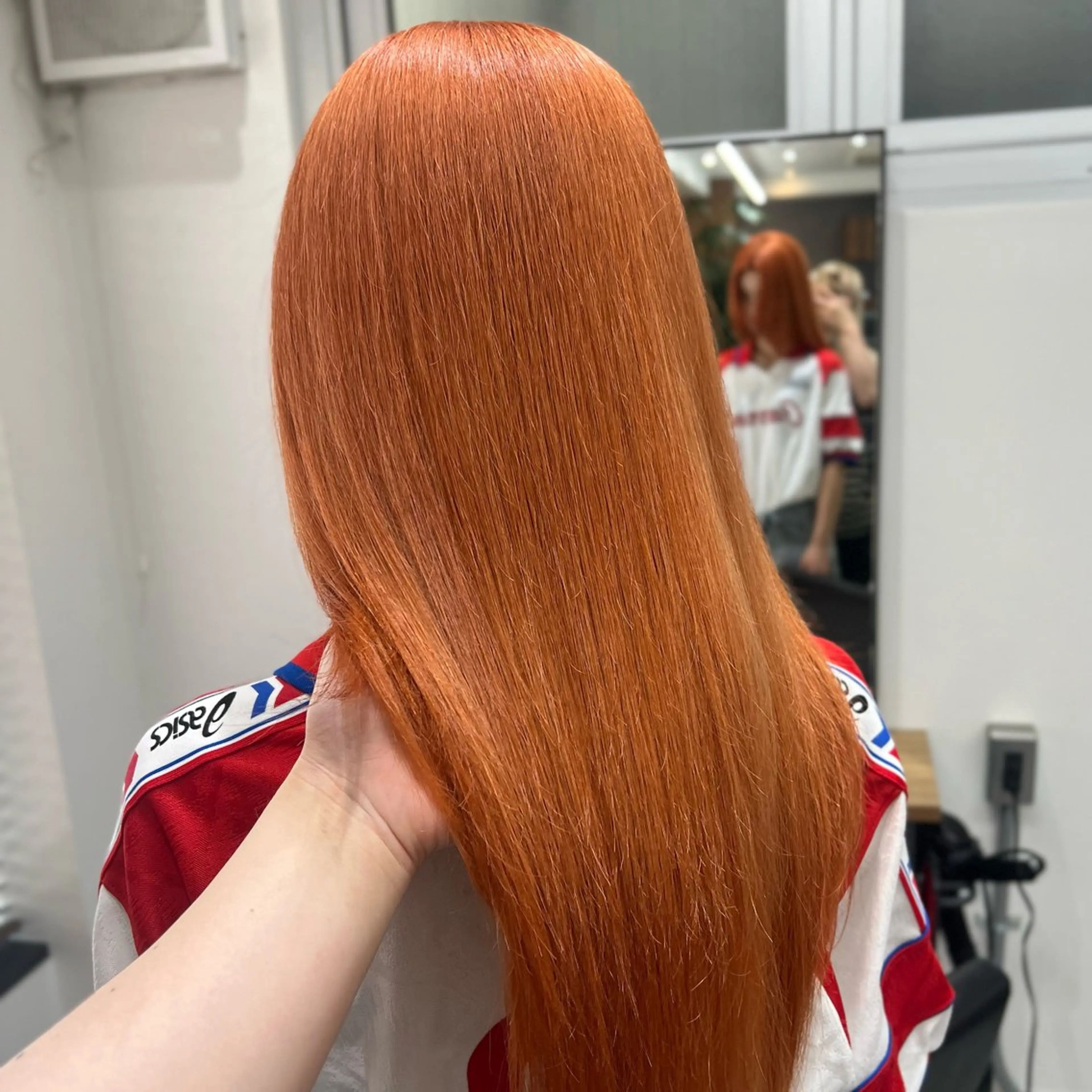 ロング カラー シールエクステ ブリーチ 透明感カラー デザインカラー ダブルカラー ショート/ウルフ カットモデル募集のヘアスタイル
