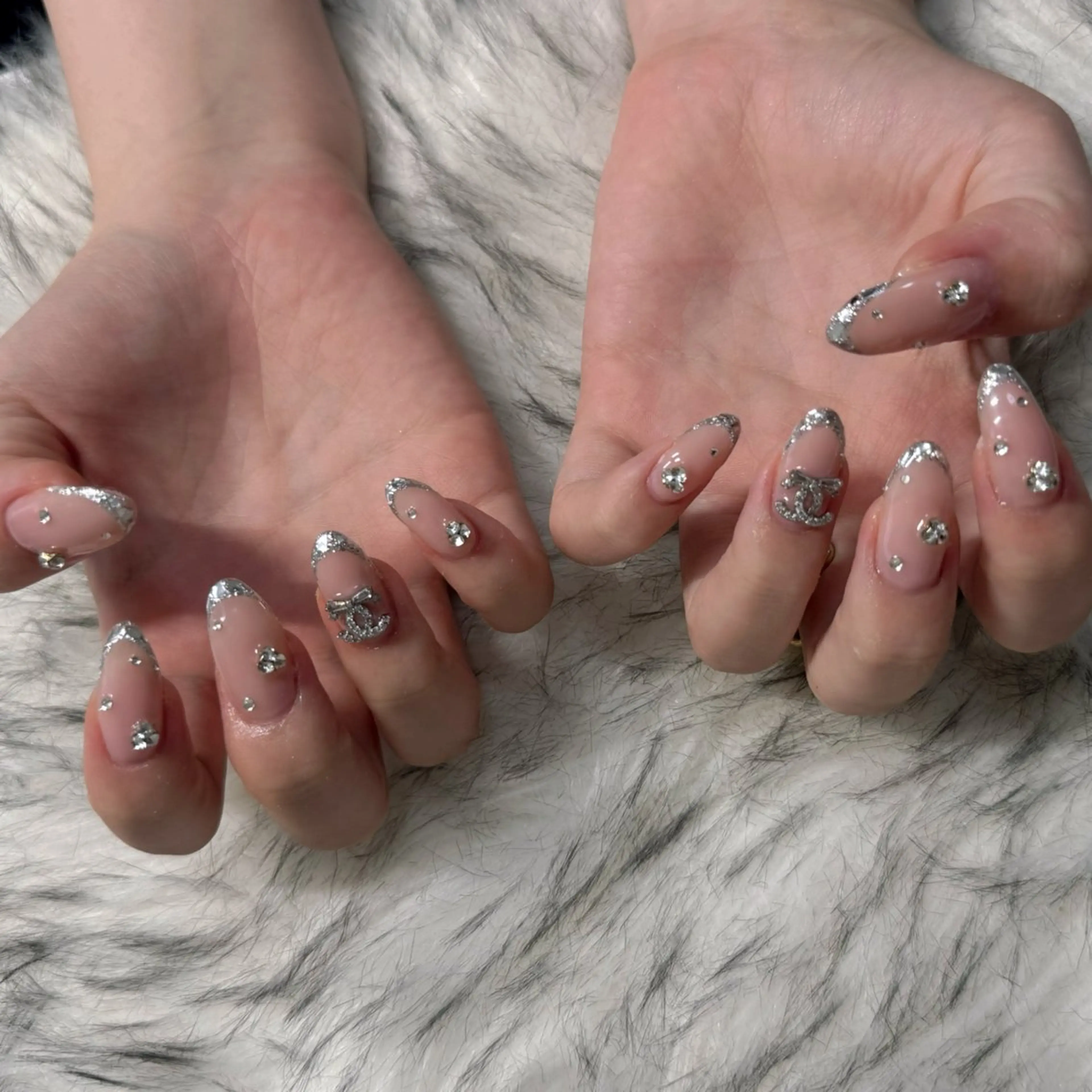 セミロング ハンドネイル mao .のネイルデザイン