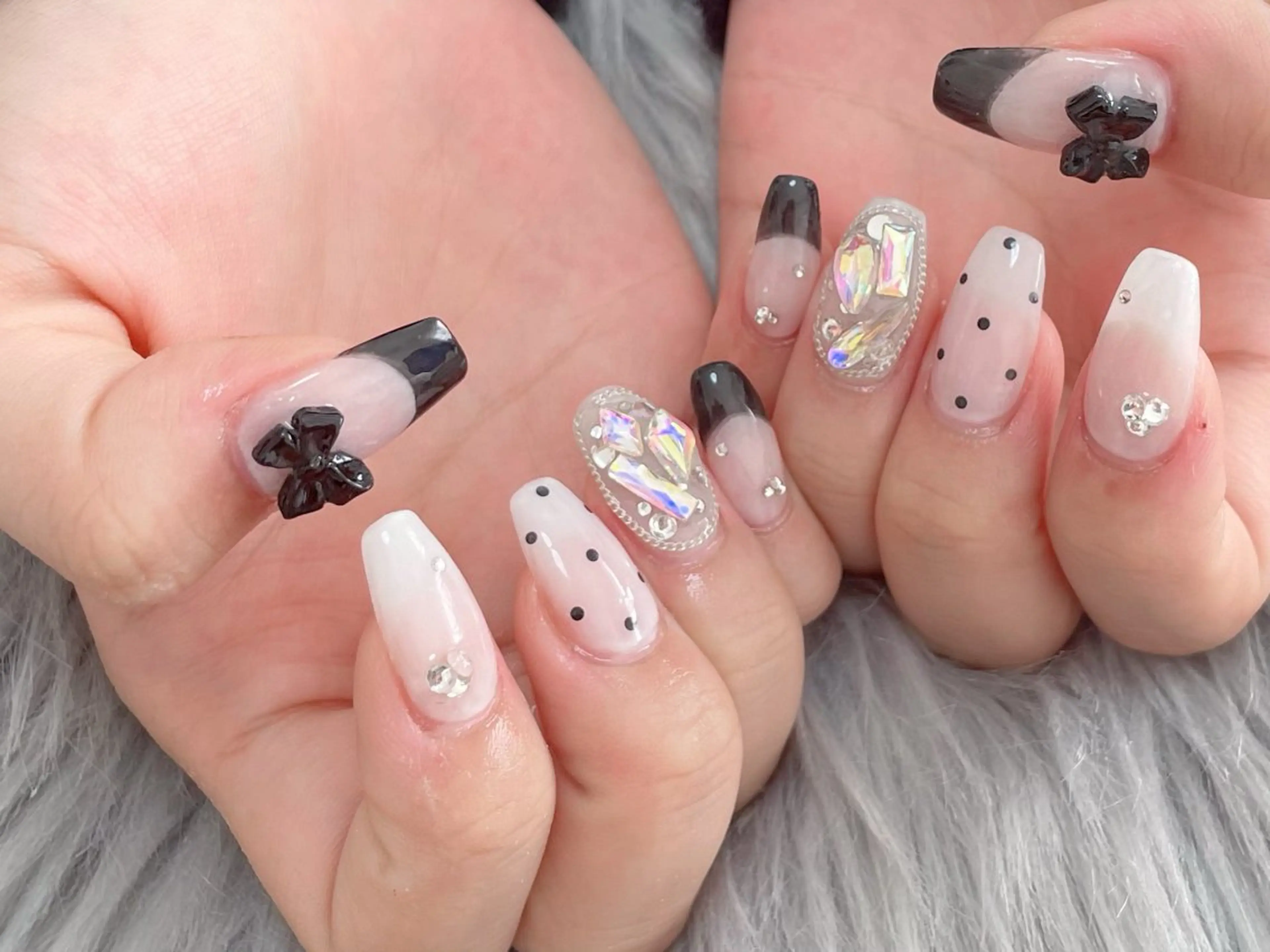 ミディアム ハンドネイル Nina's nailのネイルデザイン
