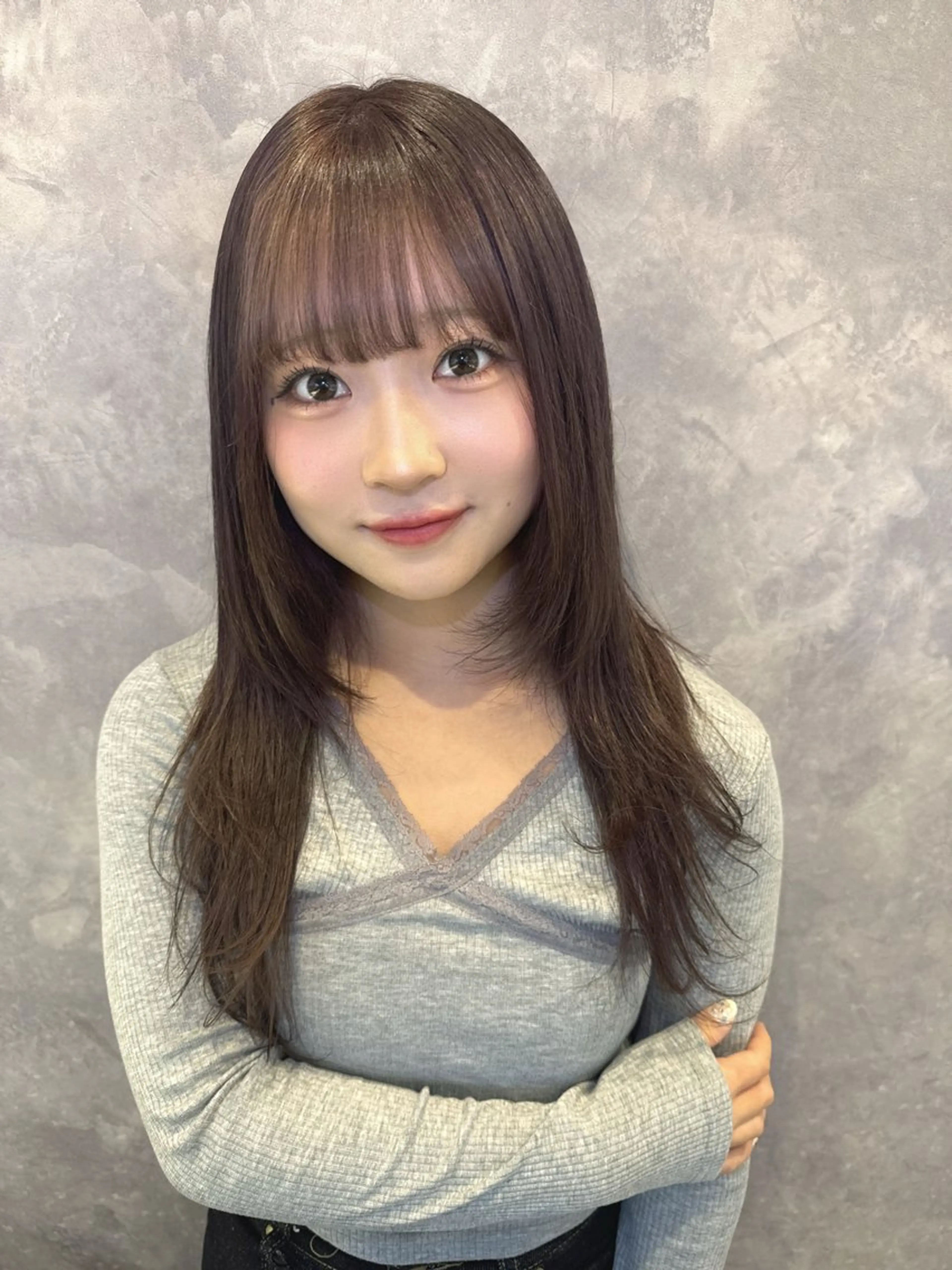 セミロング ラベンダーベージュ 学生 韓国風ヘア カット ヘアカラー 🦋ami/浦和 ブリーチ／韓国🦋のヘアスタイル