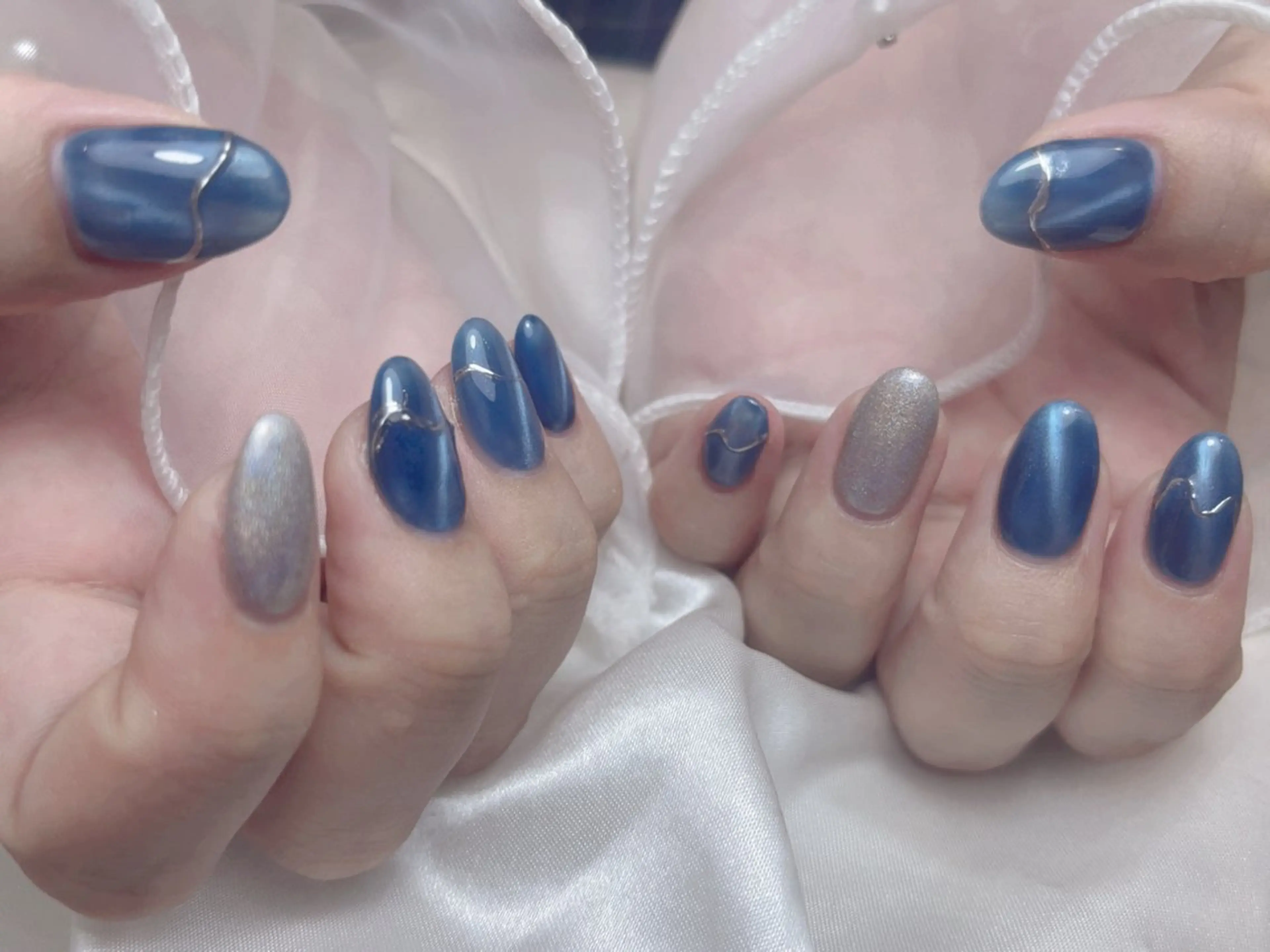 ネイル マグネットネイル salon de Tiara 碧のネイルデザイン