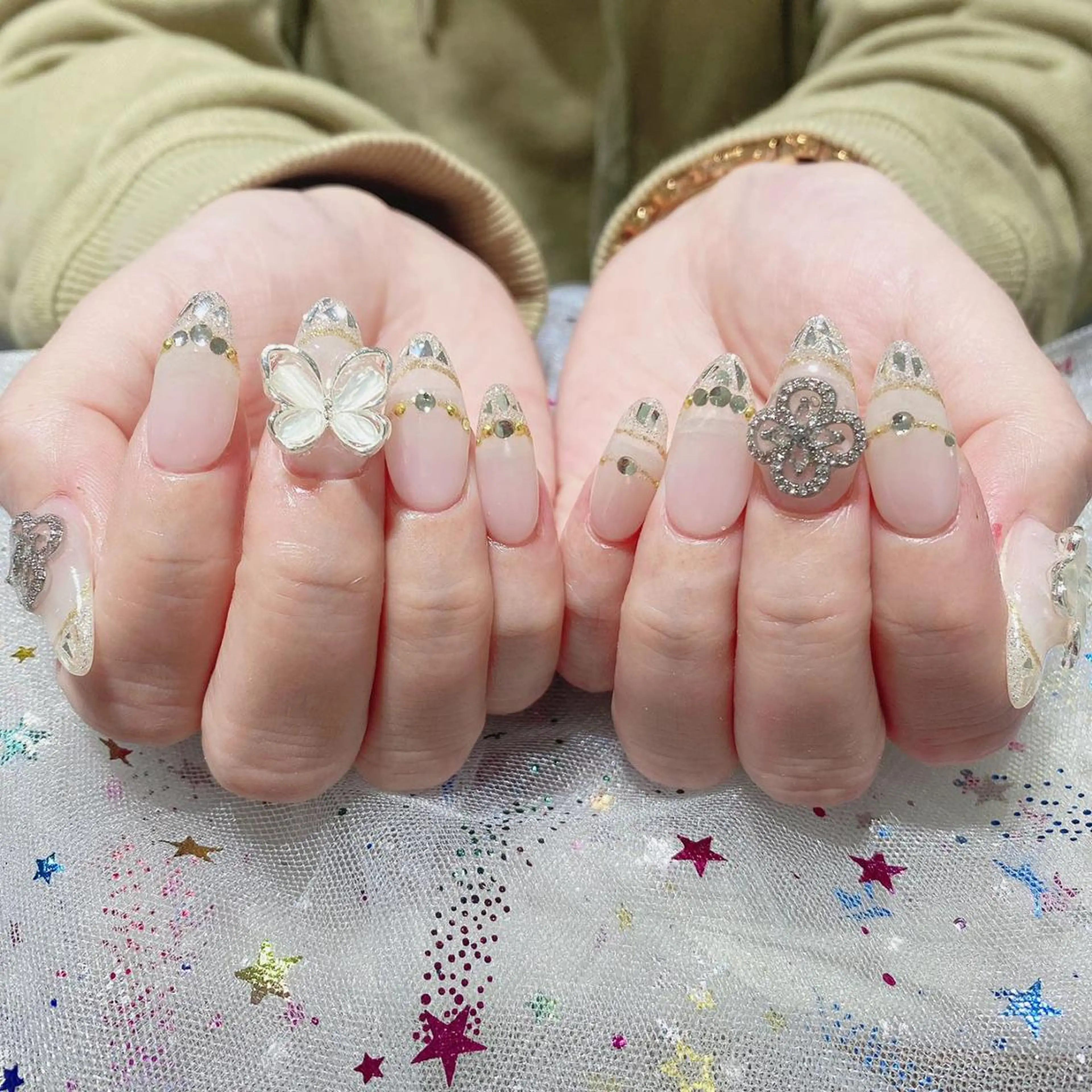 ネイル アートネイル 長さ出し ネイルチップ Queens momoのネイルデザイン