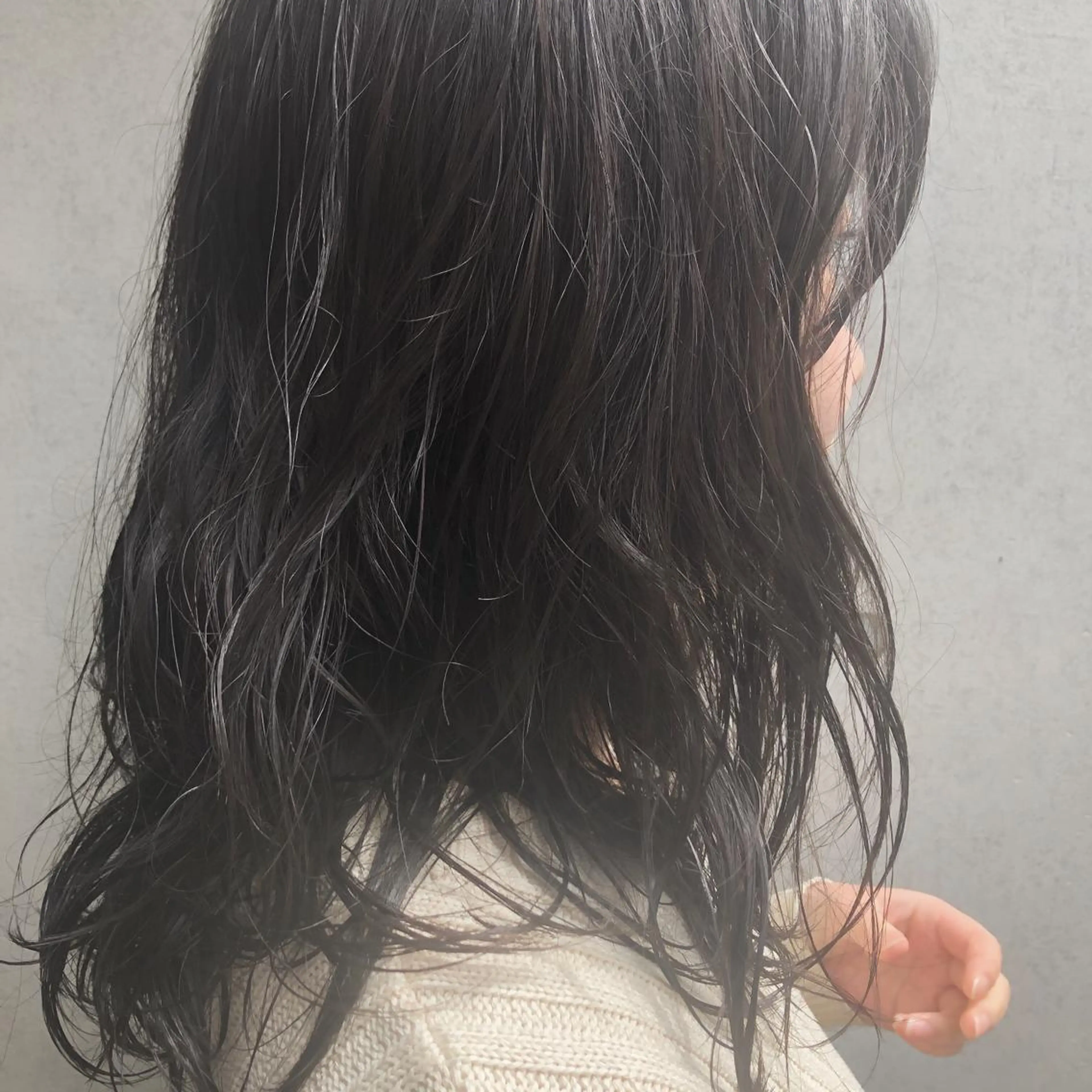 セミロング カラー パーマ セミロングパーマ アッシュ 透明感カラー やまもと さえのヘアスタイル