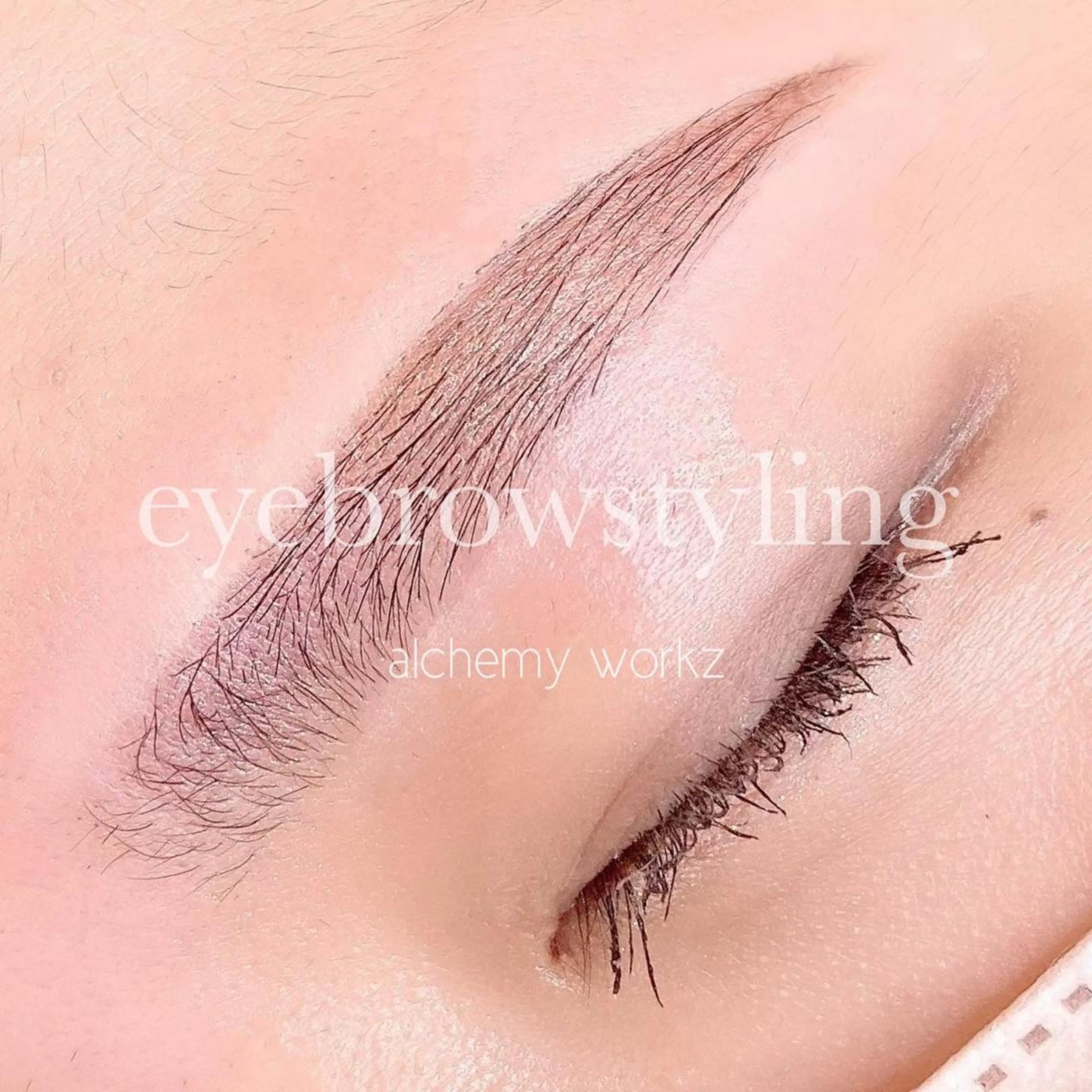 アイブロウ alchemy workzのマツエク・マツパデザイン