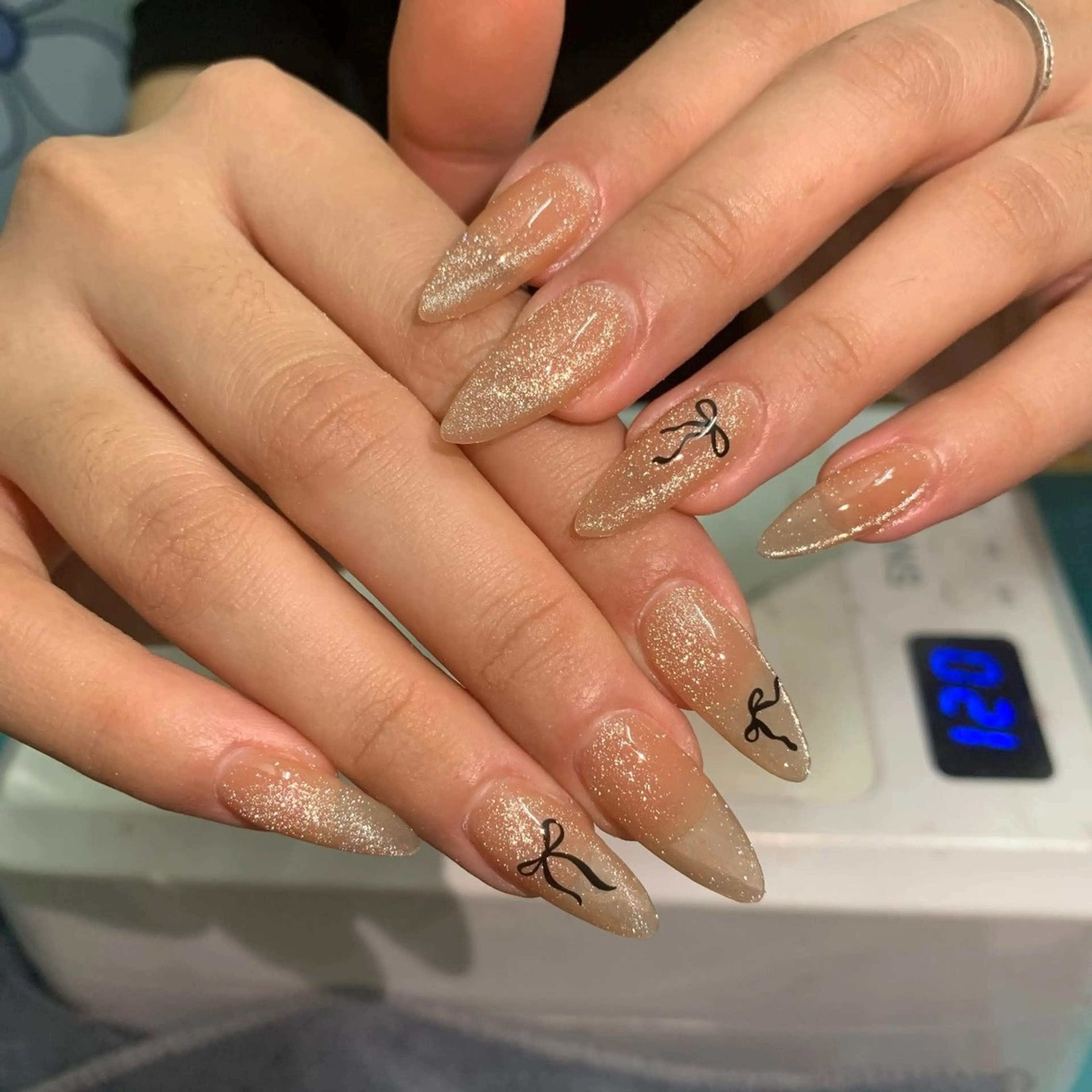 ネイル 長さ出し フレンチネイル ジェルネイル ガラスフレンチ 韓国ネイル ハンドネイル Minette nailHuongのネイルデザイン
