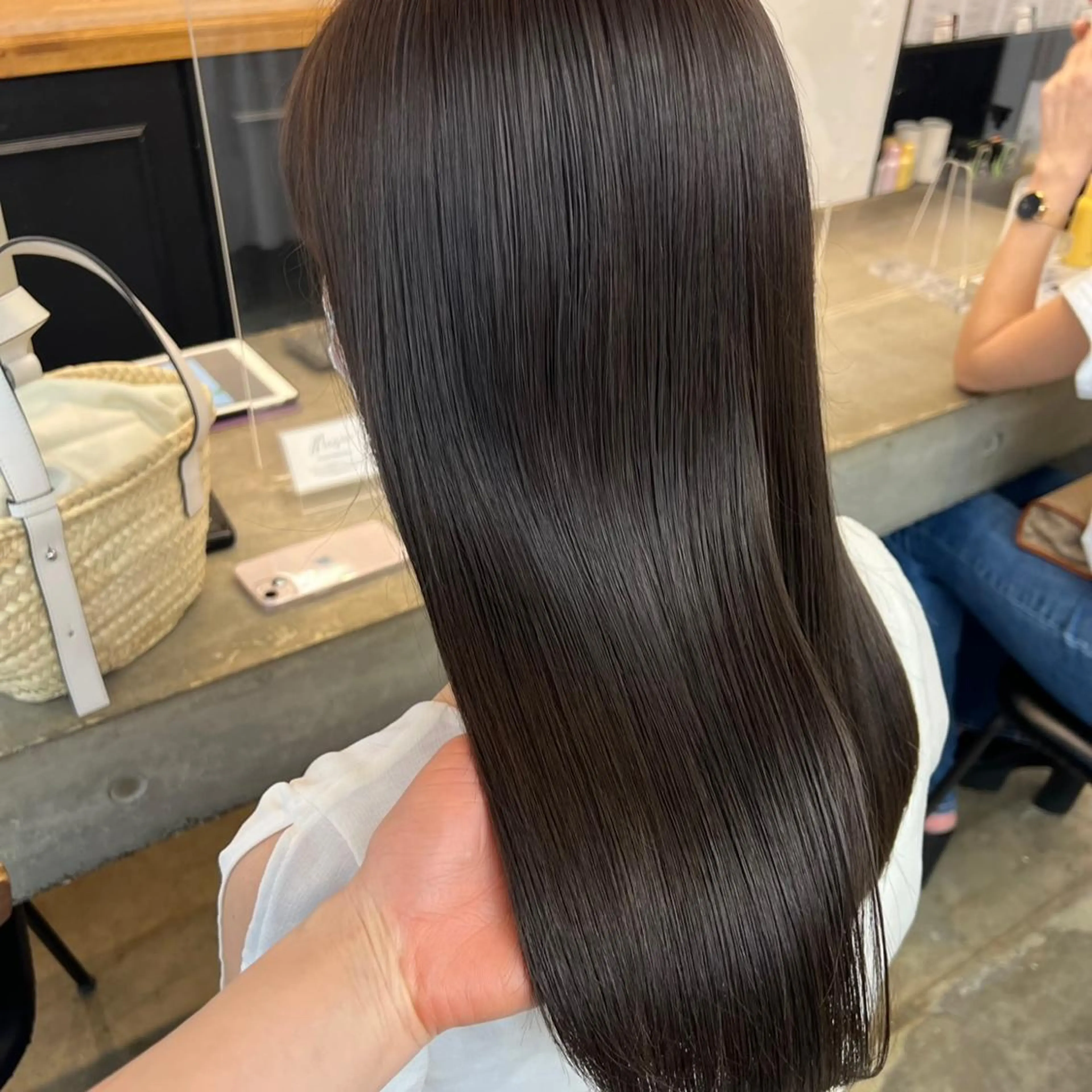 セミロング カラー アッシュ ミント トリートメント カット ヘアカラー トリートメント 顔まわりカット✨艶髪 ✨髪質改善✨伴響佳のヘアスタイル