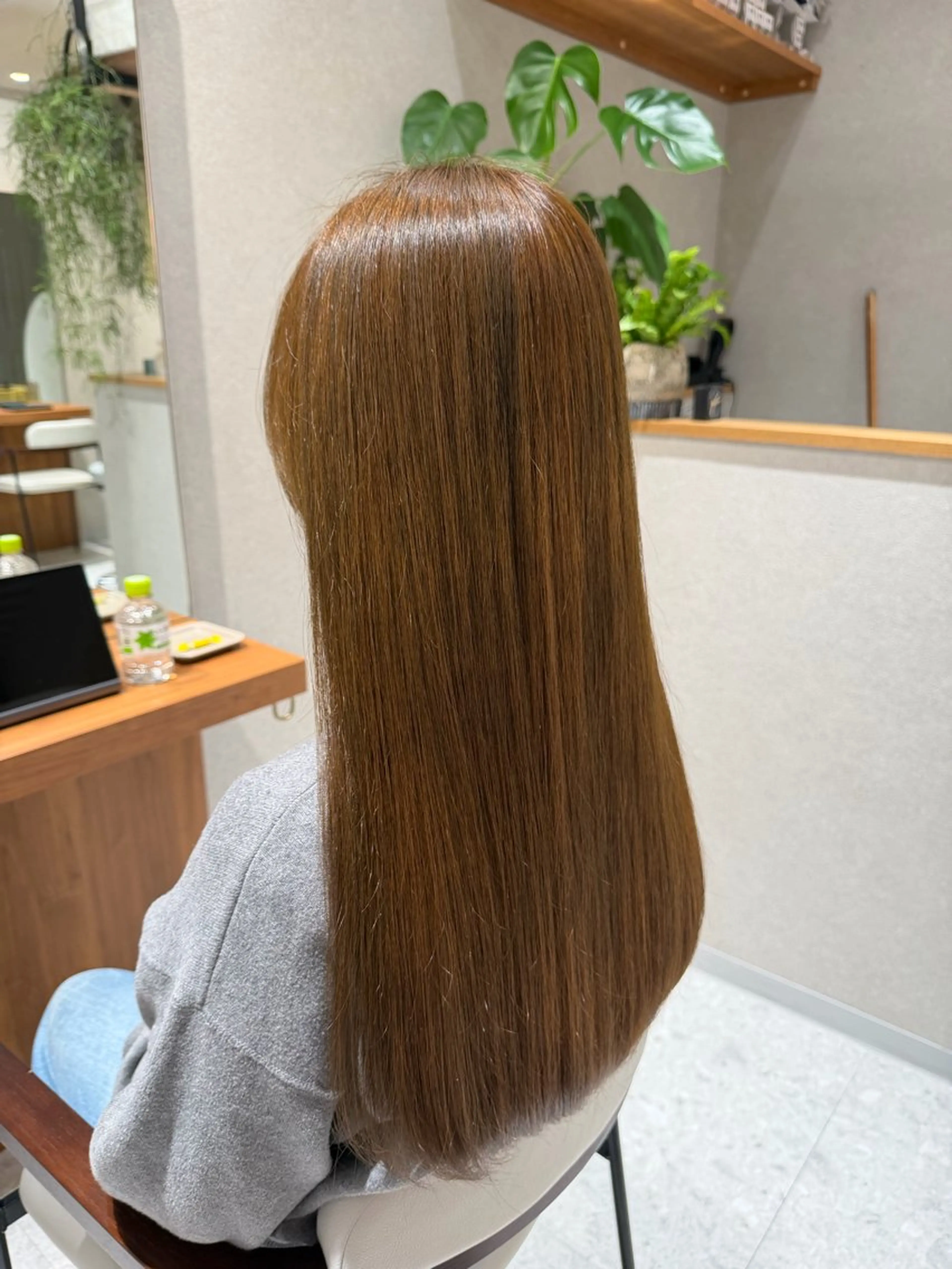 ミディアム カット ヘアカラー トリートメント LOVESTOIKE 井上つぐみ/透明感のヘアスタイル