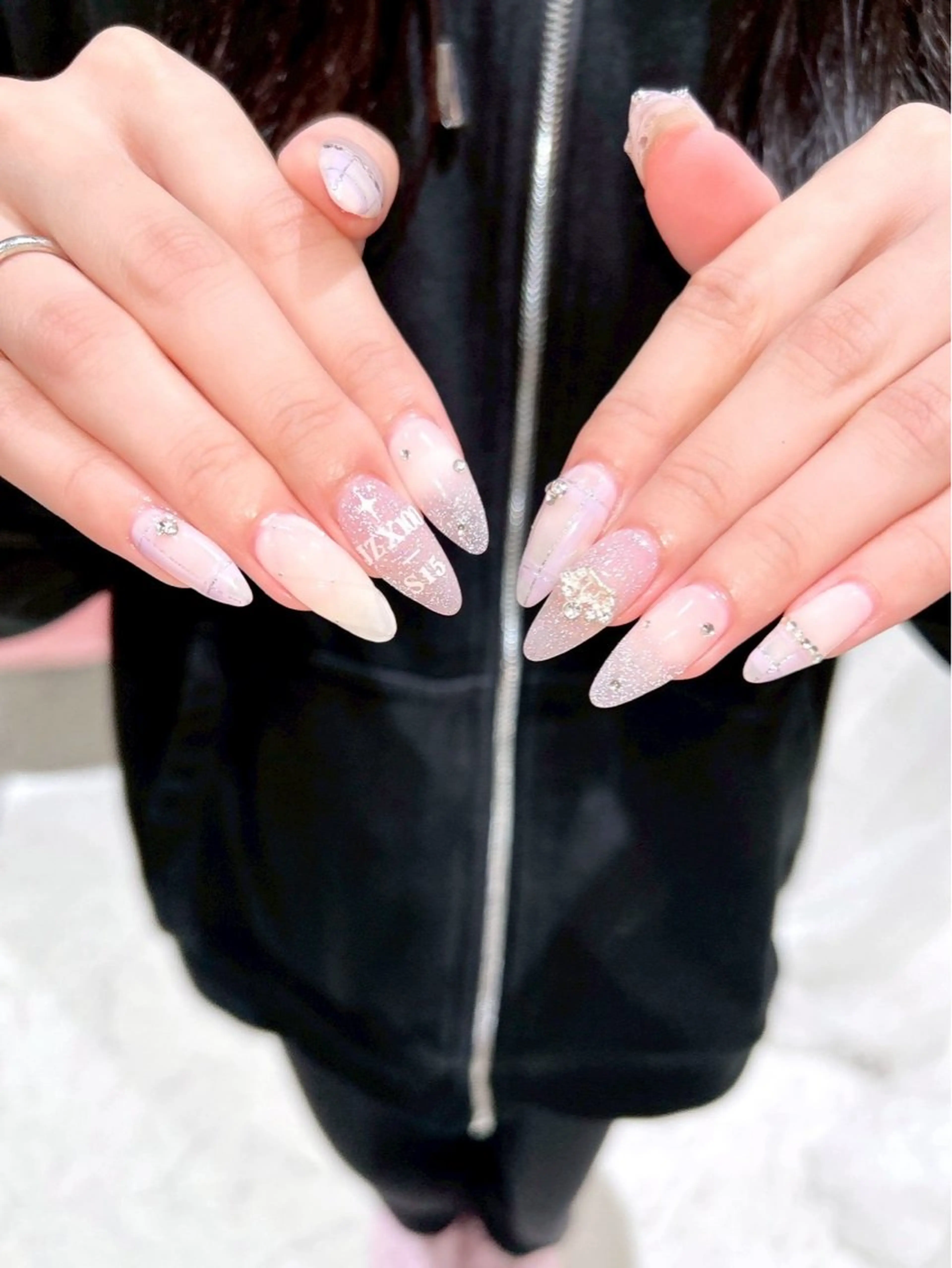 ネイル 上山 愛結のネイルデザイン