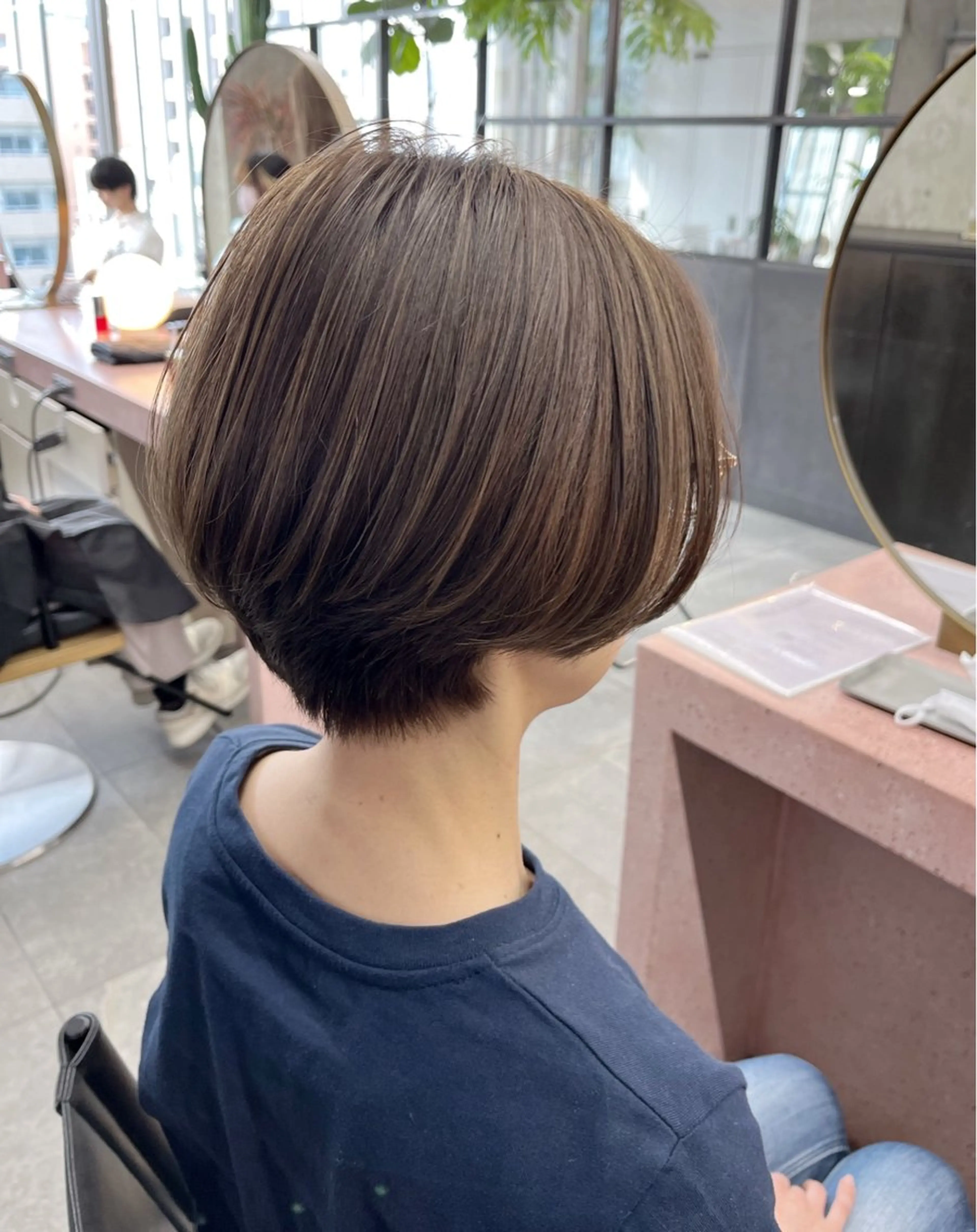 ショート 松井ゆら/ 酸性ストレート/暖色のヘアスタイル