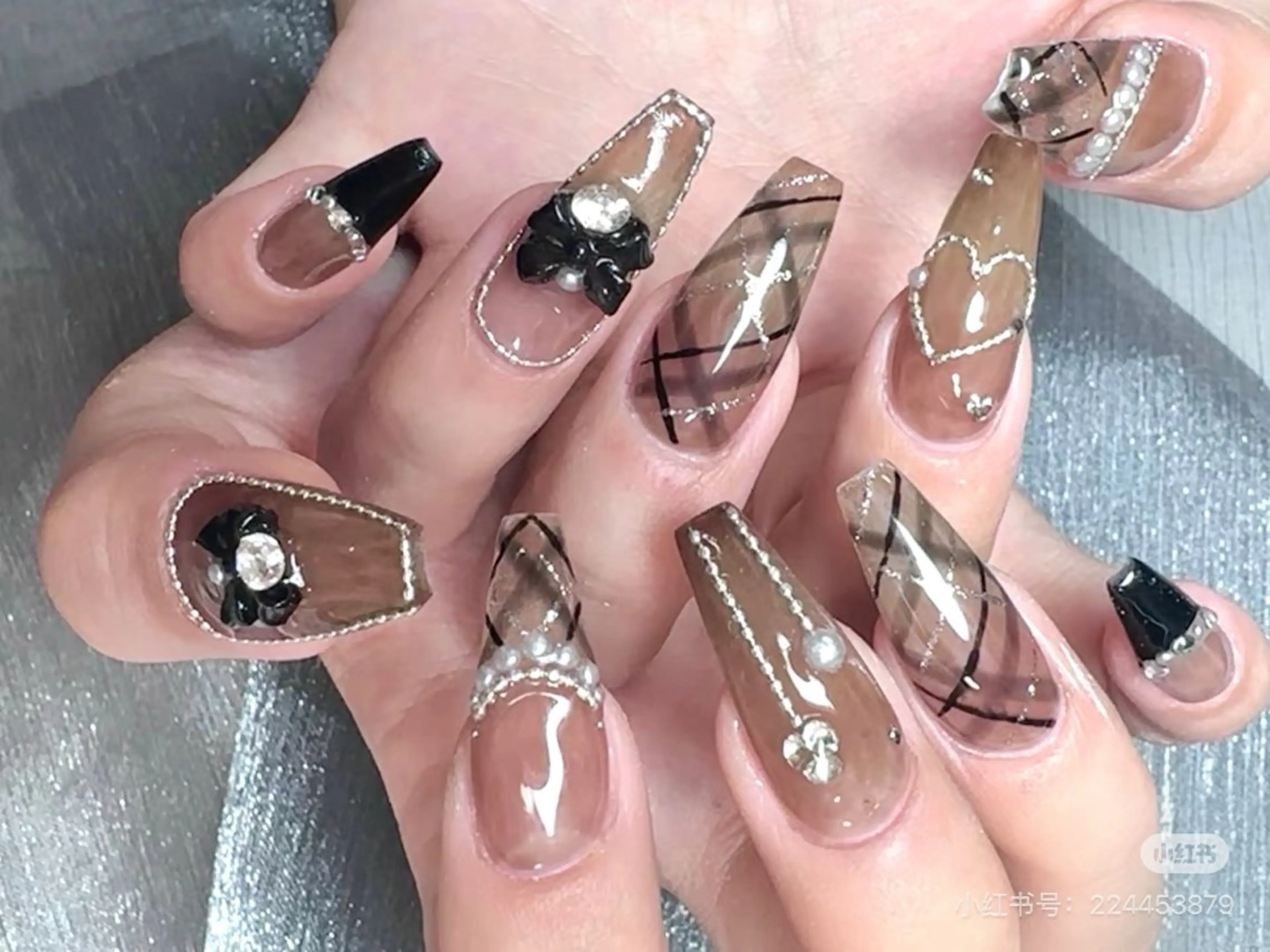 ネイル ハンドネイル NAIL CIRCLESのネイルデザイン