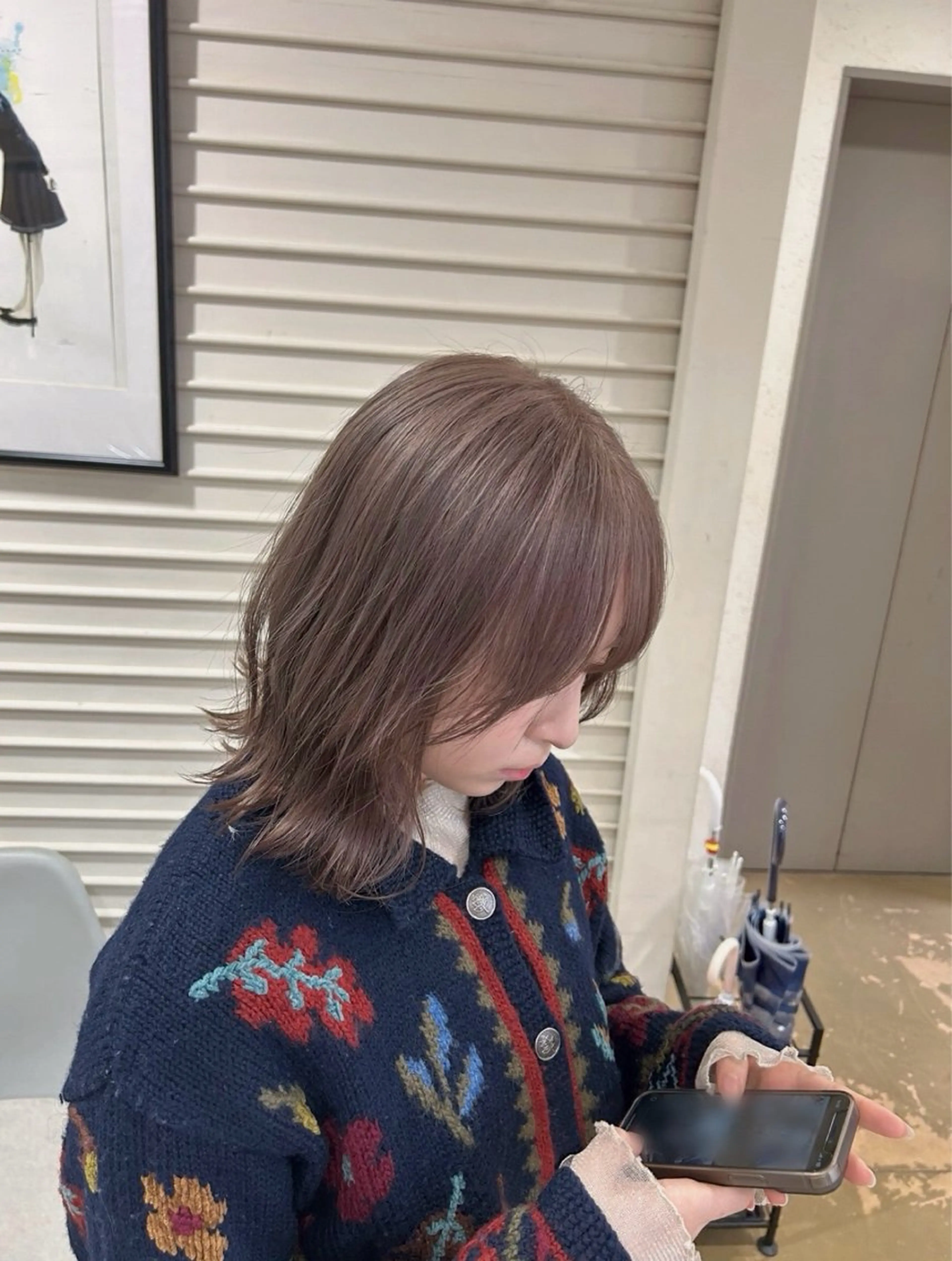 ミディアム 透明感カラー NAN AMI グレージュのヘアスタイル