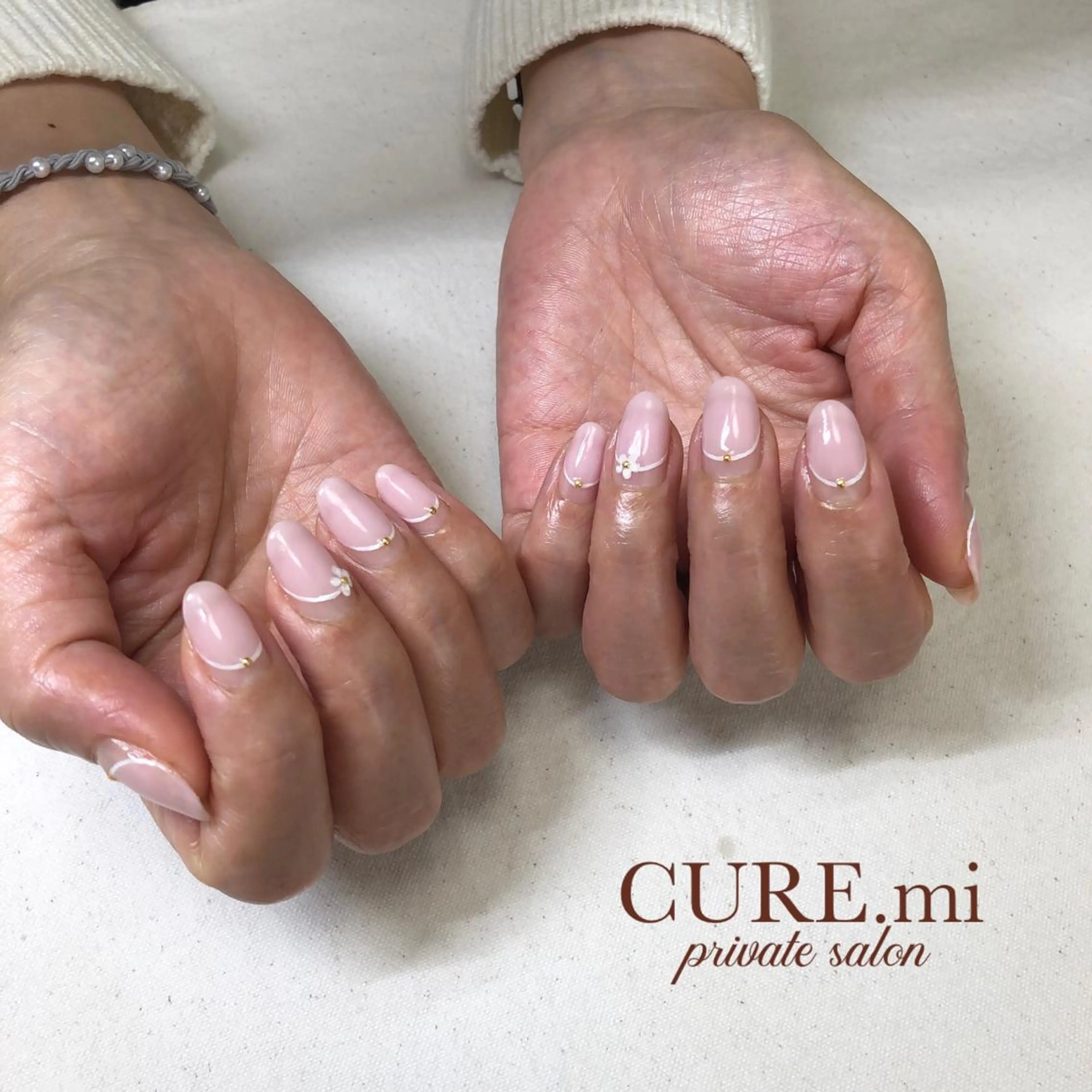 ネイル フレンチネイル 持ち込み 逆フレンチ ハンドネイル ハンドケア 伊藤 美香のその他イメージ