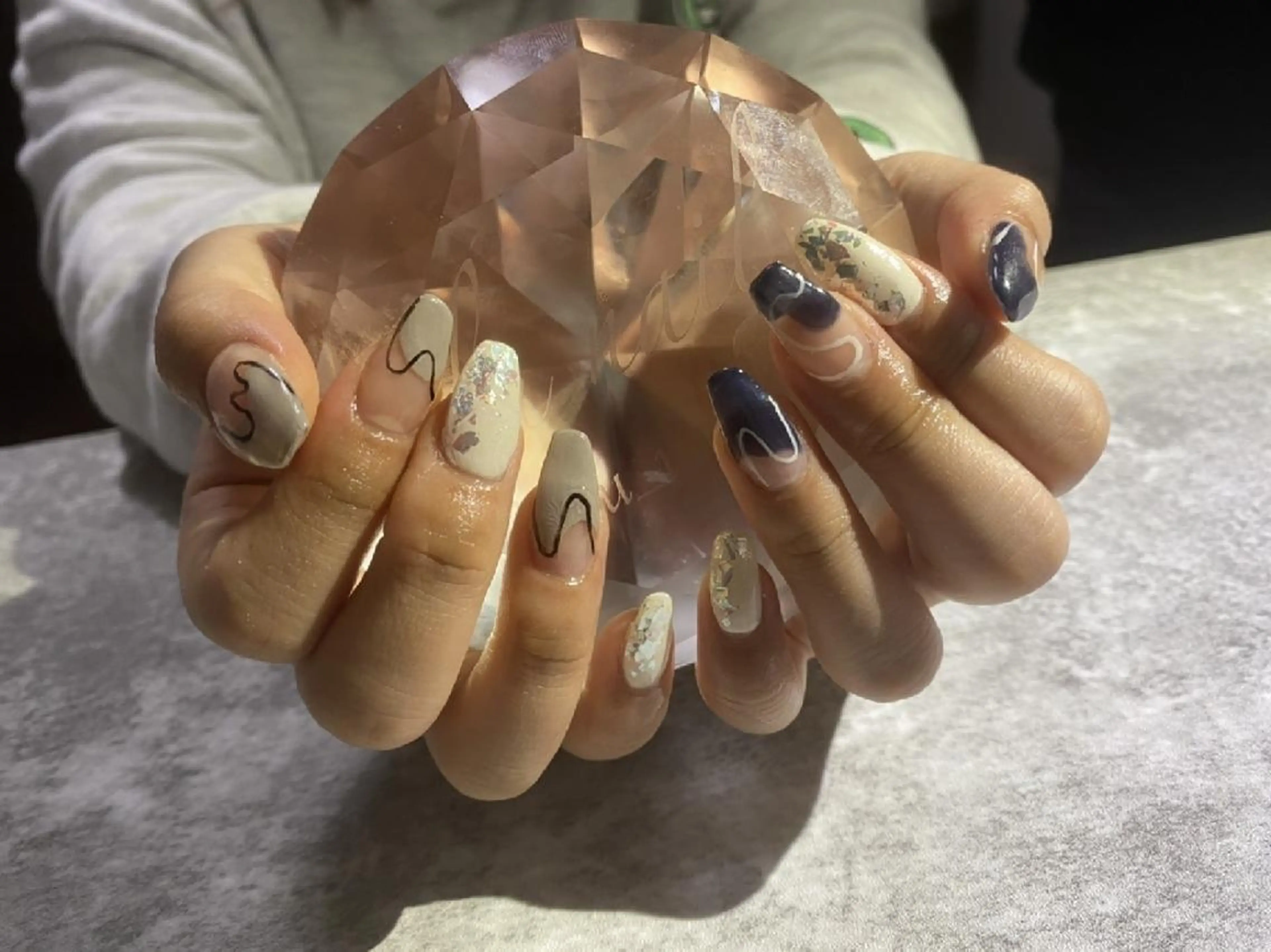 ネイル 成人式 持ち込み スカルプネイル 佐野 愛美のネイルデザイン