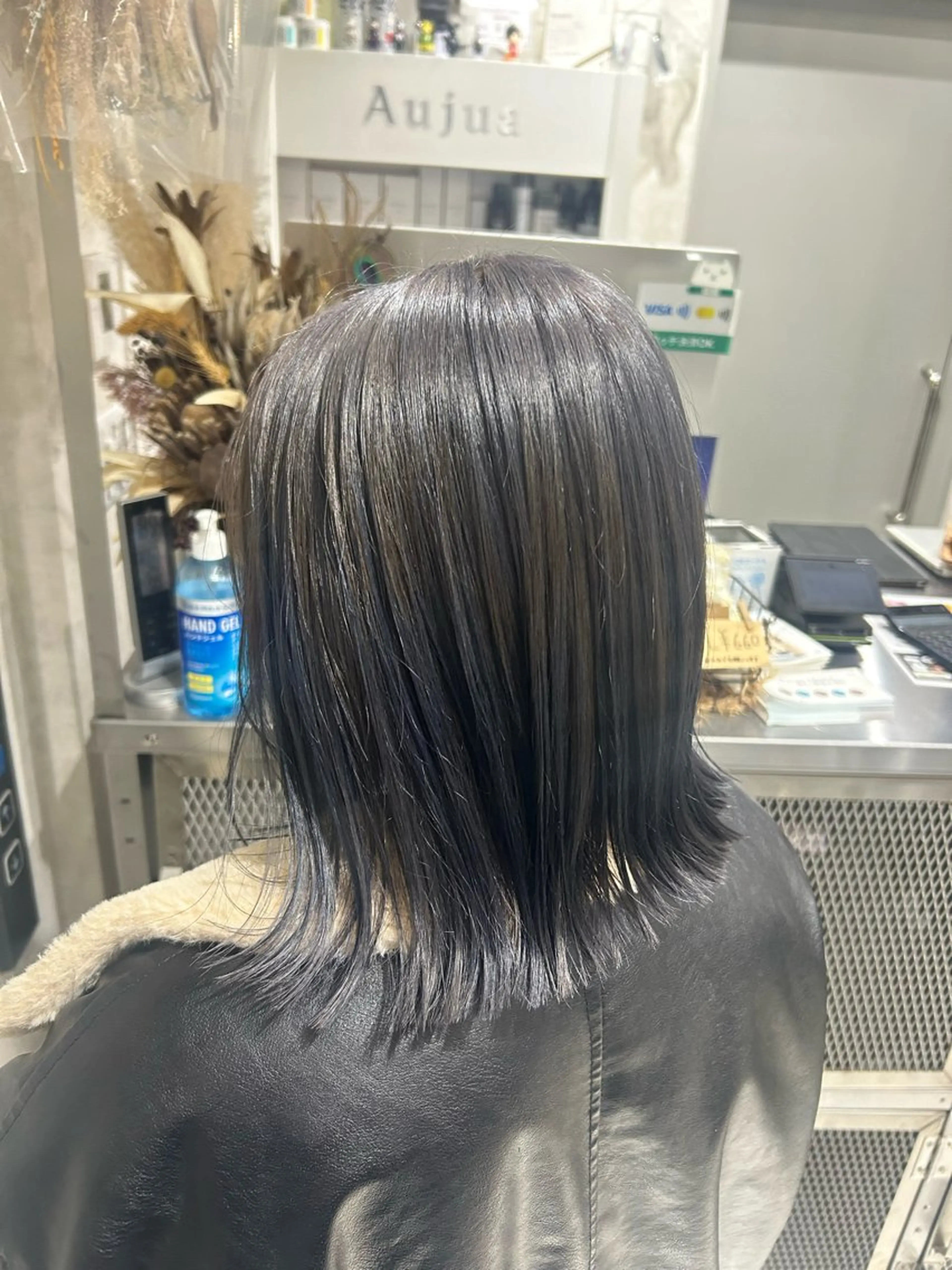 ショート カット ヘアカラー あやめ🪽 オリーブ/ハイトーンのヘアスタイル