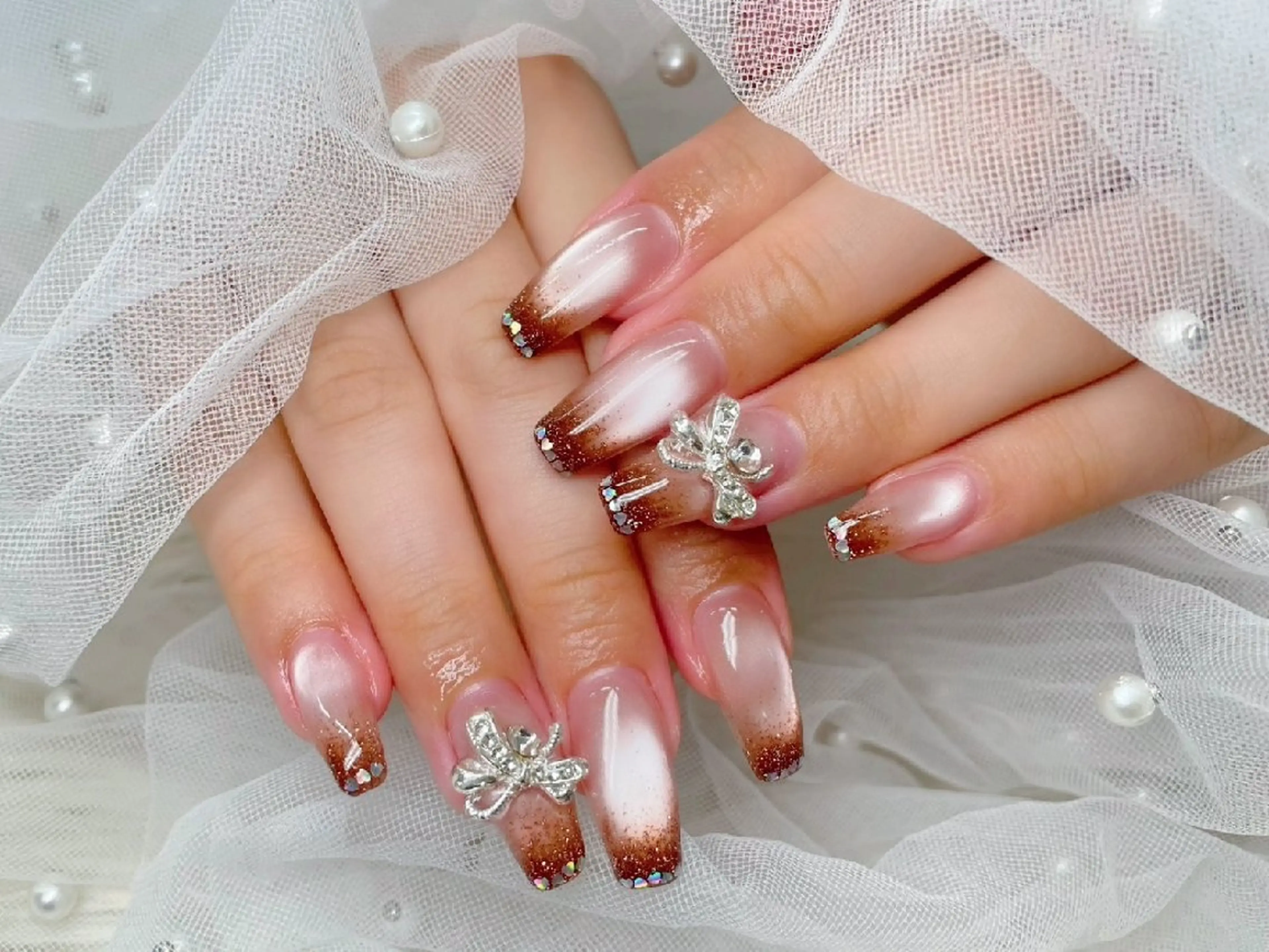 ネイル 長さ出し フラッシュネイル フレンチネイル ジェルネイル キラキラネイル Chouette Nailのネイルデザイン