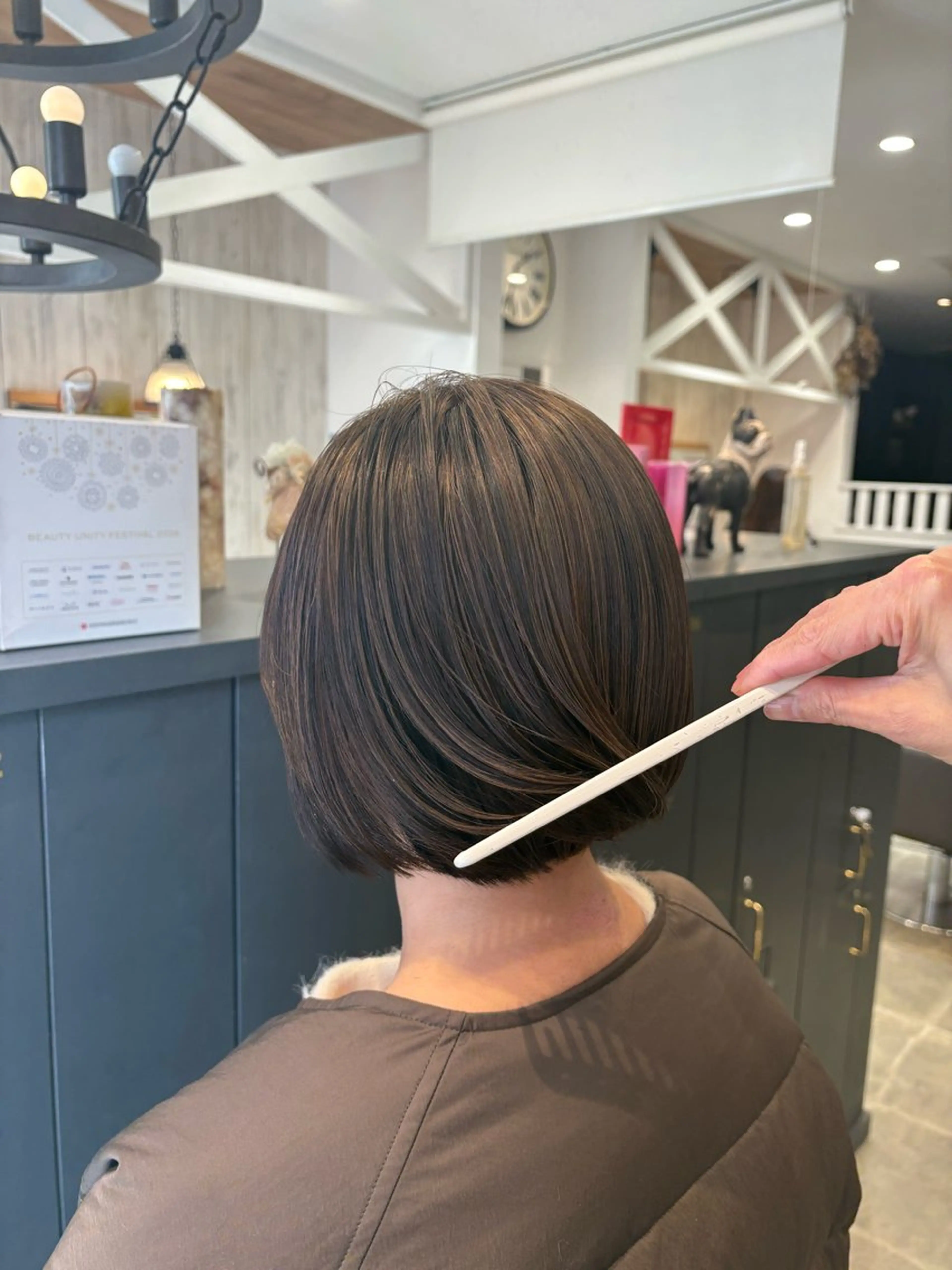 ショート ハイライト 飯田 真季のヘアスタイル