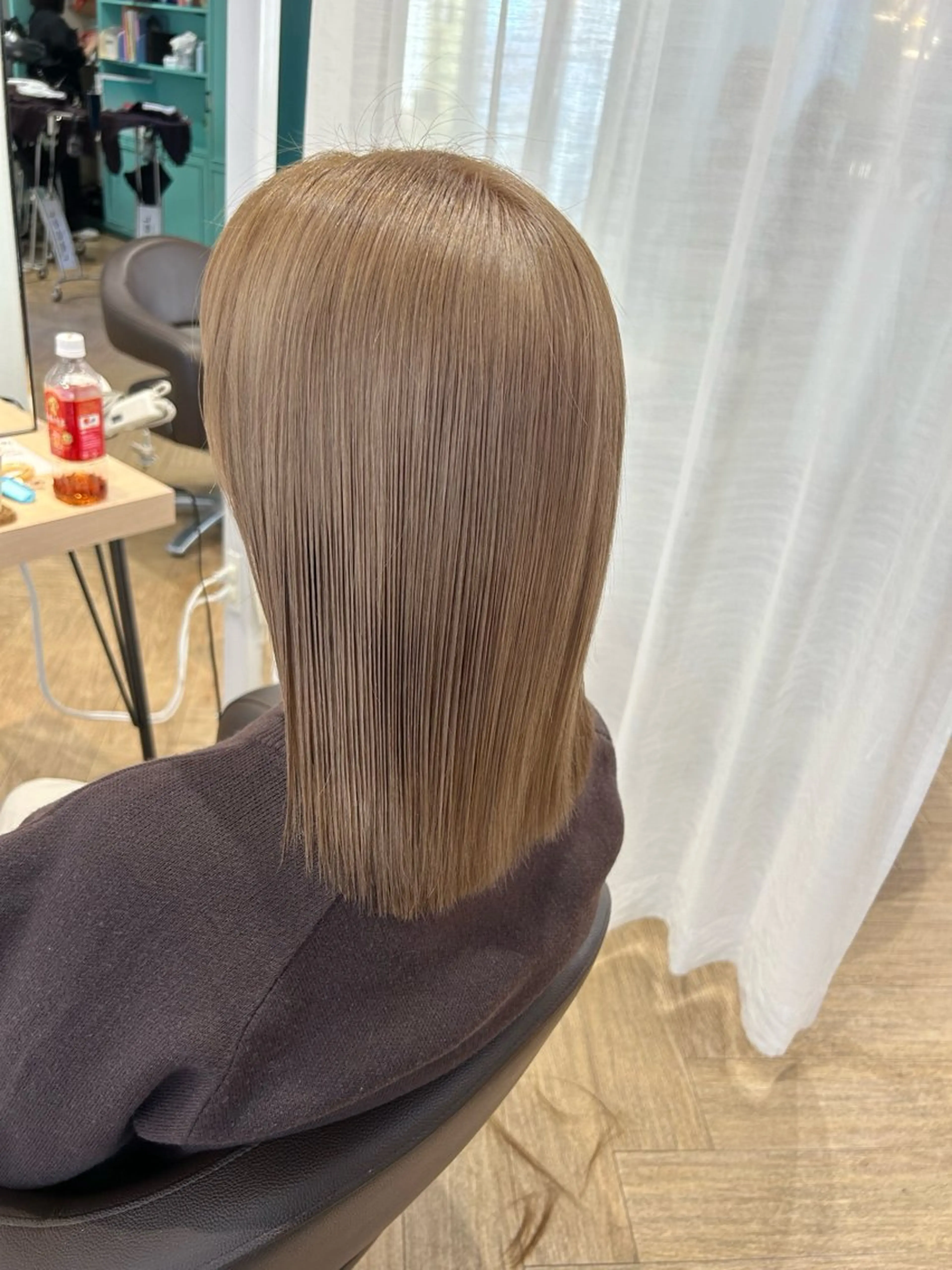ミディアム カラー カット ヘアカラー トリートメント 砂野 真璃奈のヘアスタイル
