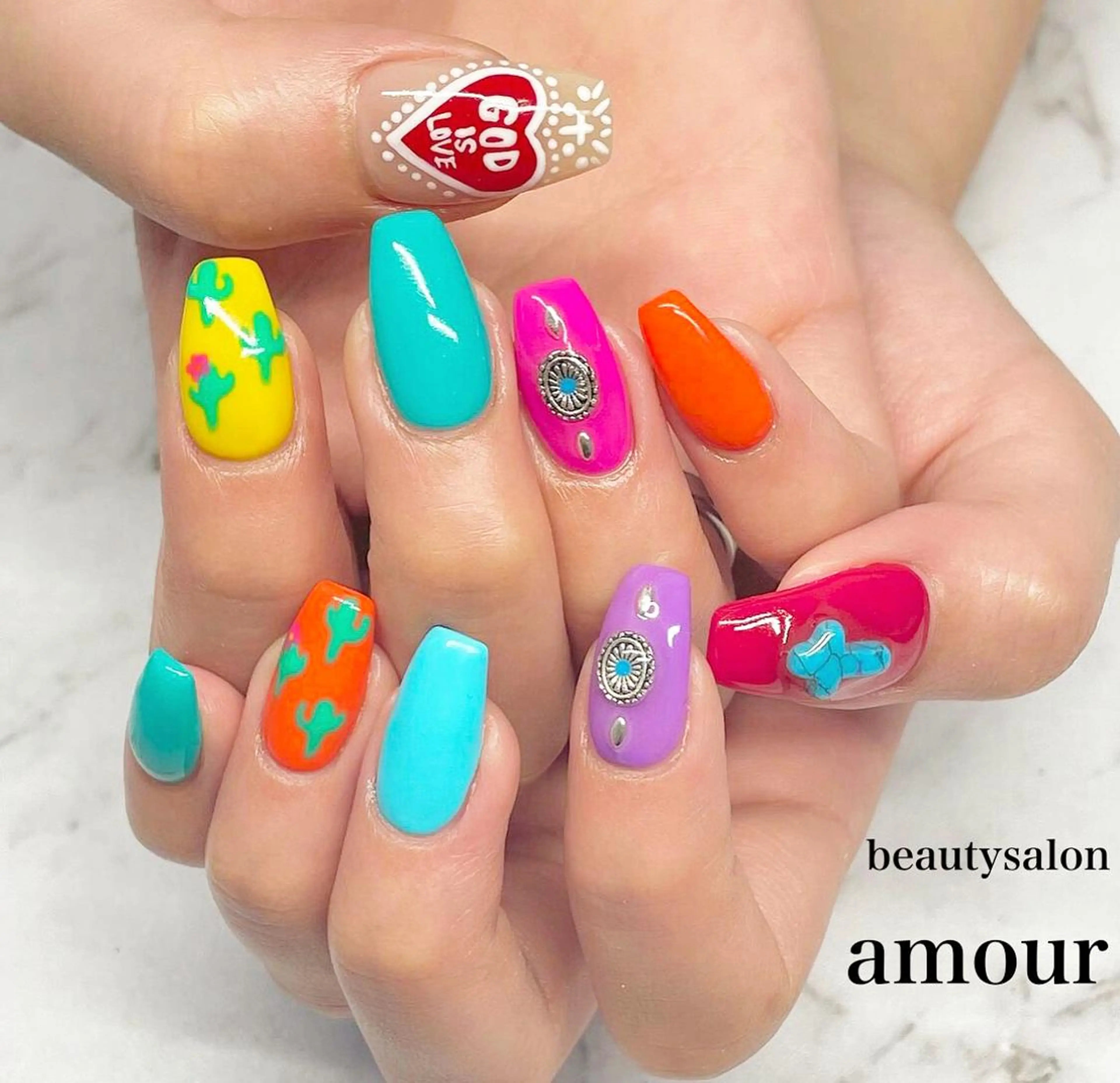 ネイル amour 川崎店のネイルデザイン