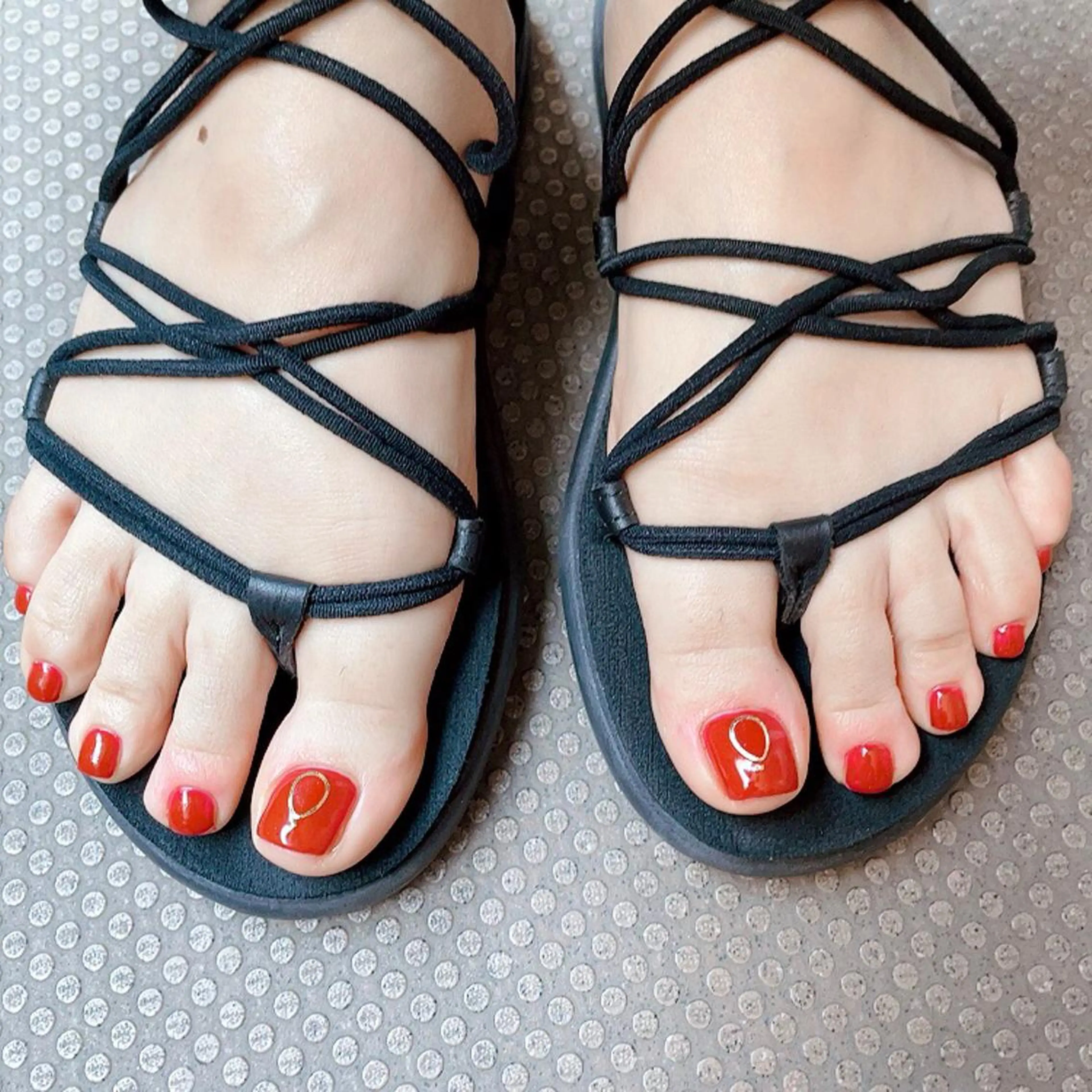 ネイル フットネイル ワンカラーネイル 奥園 良恵のネイルデザイン