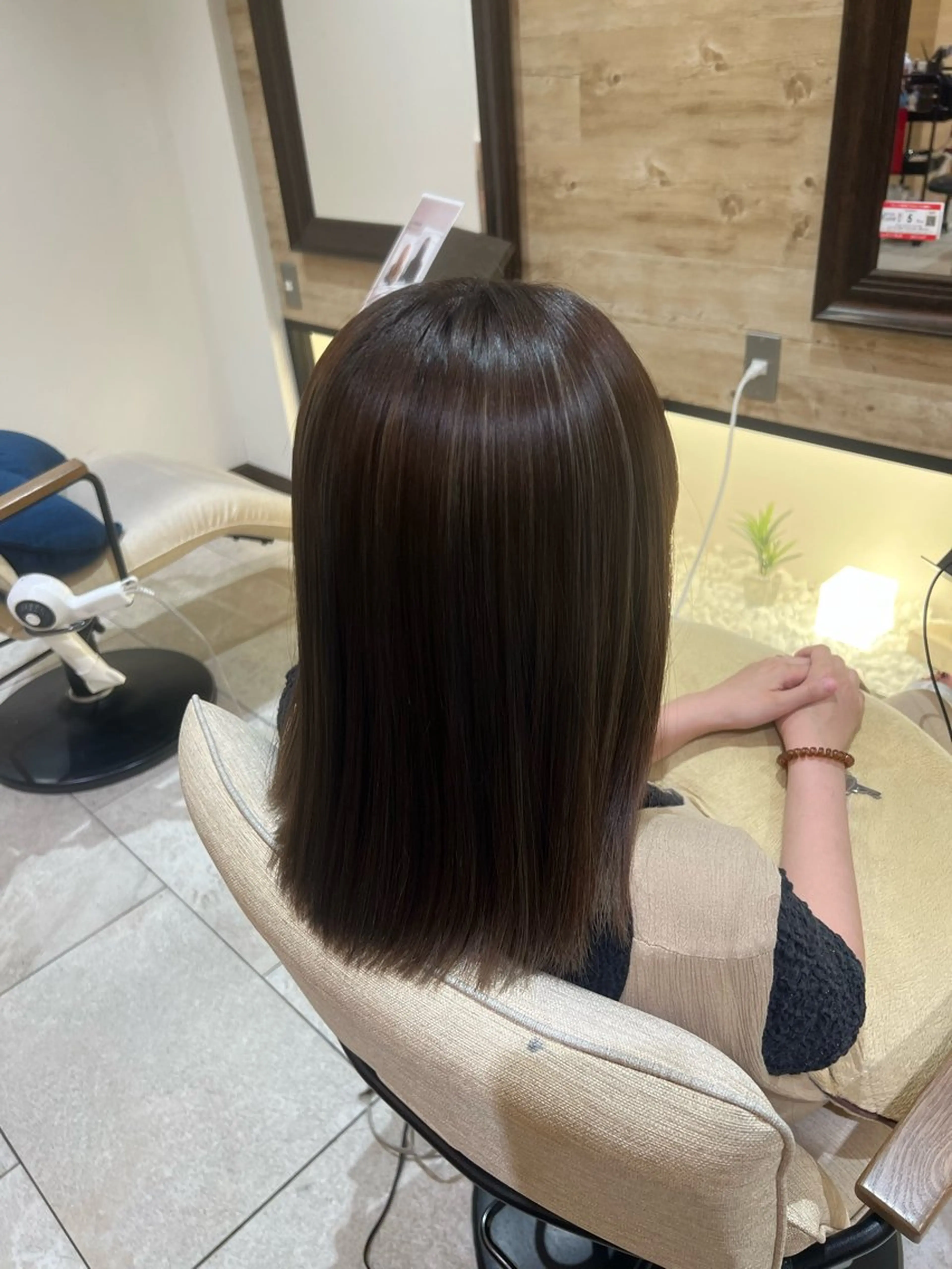 ミディアム カット LONESS GINZA所属・FUJIIKANON /パーマモデル募集中のヘアスタイル