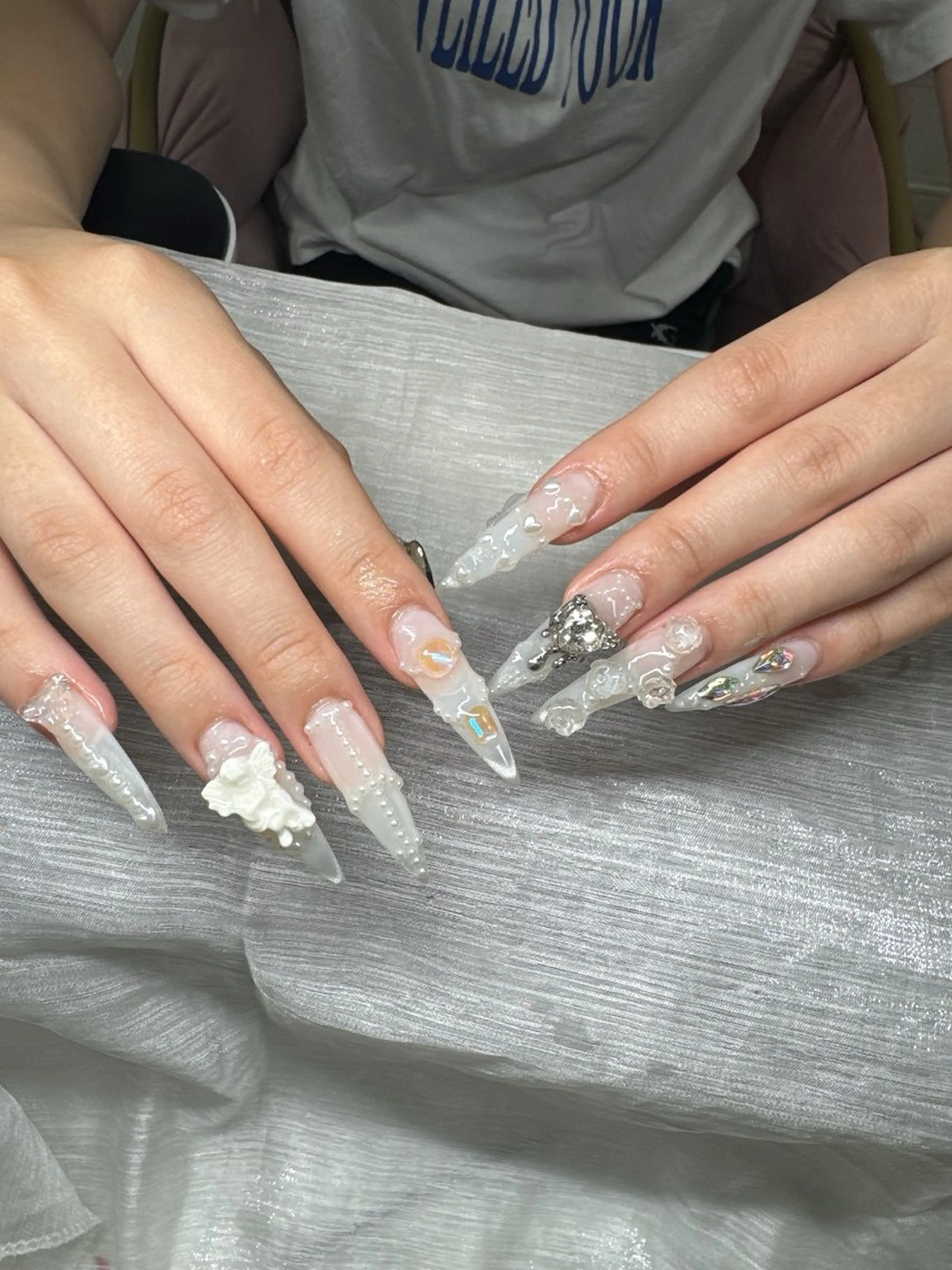 ネイル オーロラネイル チークネイル 長さ出し フットネイル フレンチネイル ハンドネイル Lee Ainのネイルデザイン