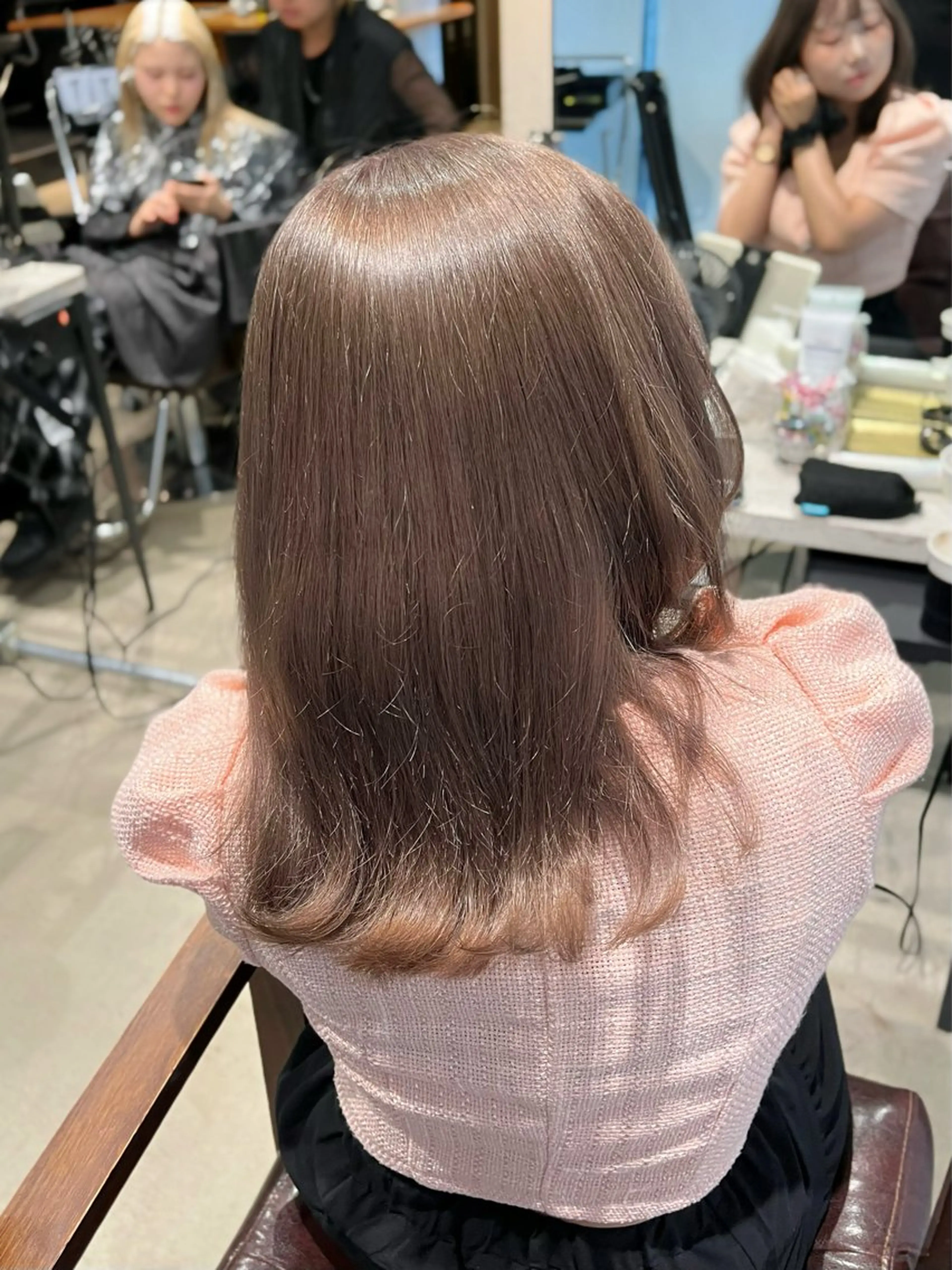 ミディアム ハイトーン🫧艶髪 MAIKAのヘアスタイル