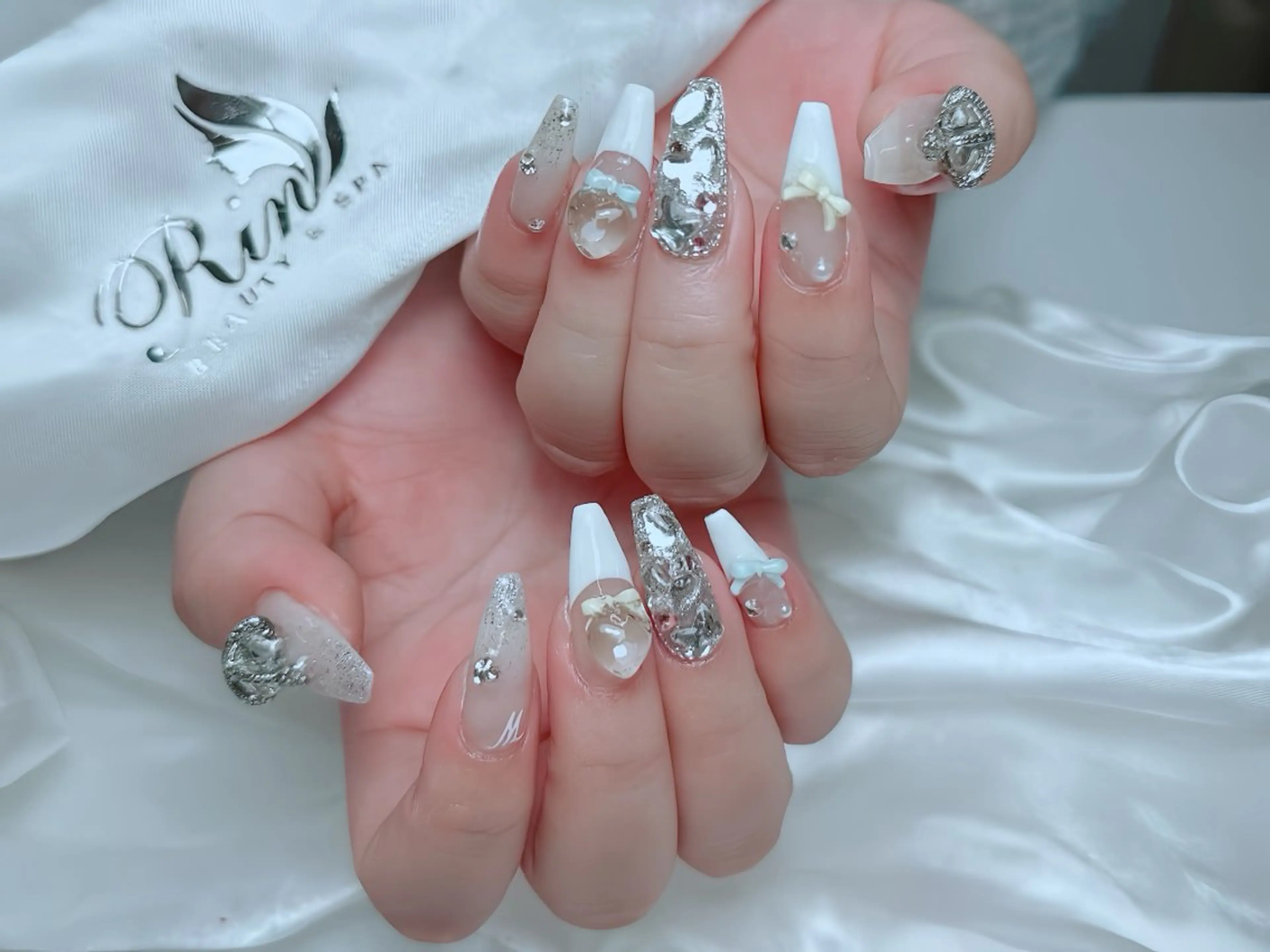 ネイル 成人式 ロングネイル ネイルチップ ハンドネイル Rin Nail 新大久保店のネイルデザイン
